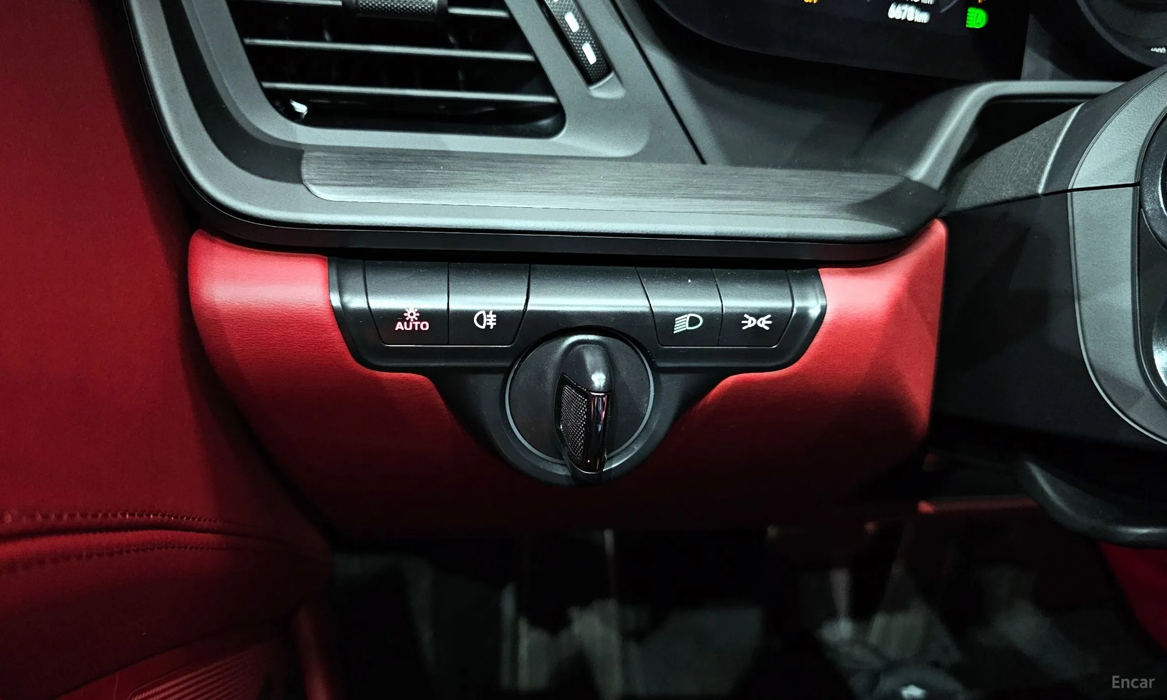 Porsche 911 (992) превью 18