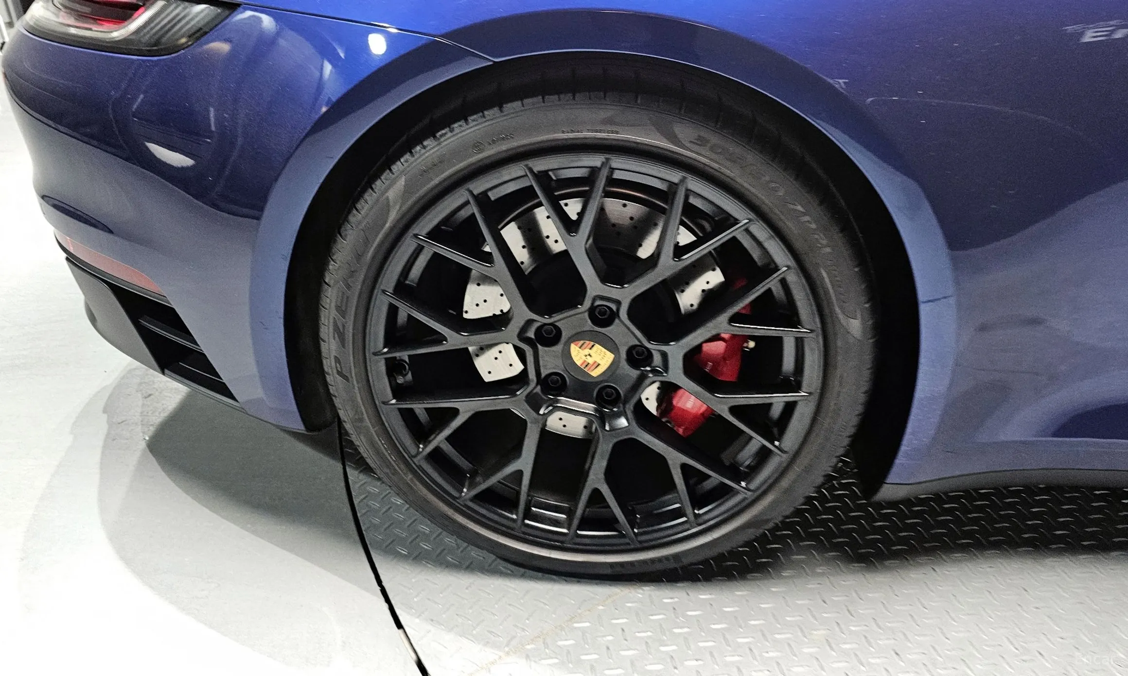 Porsche 911 (992) превью 5