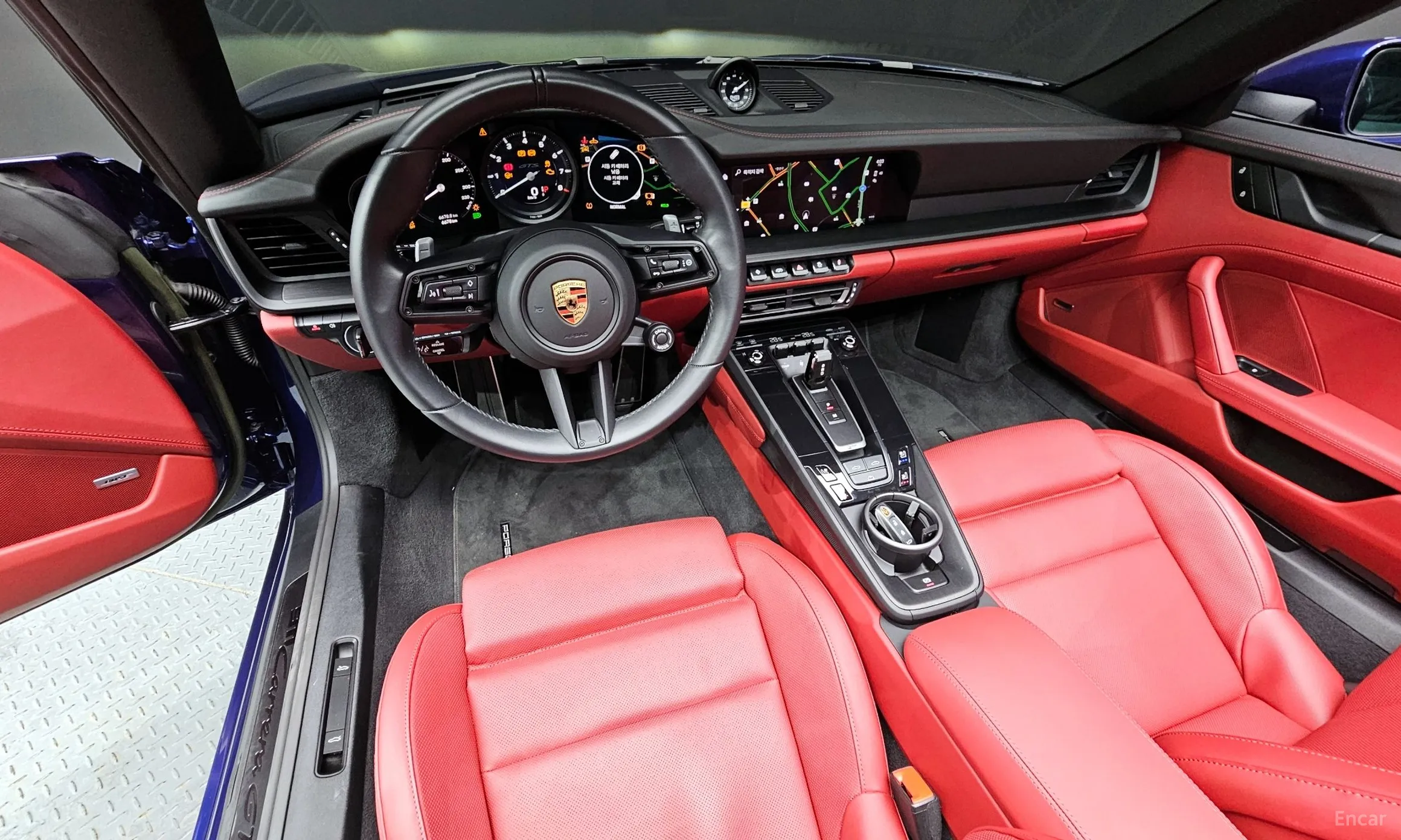 Porsche 911 (992) превью 7