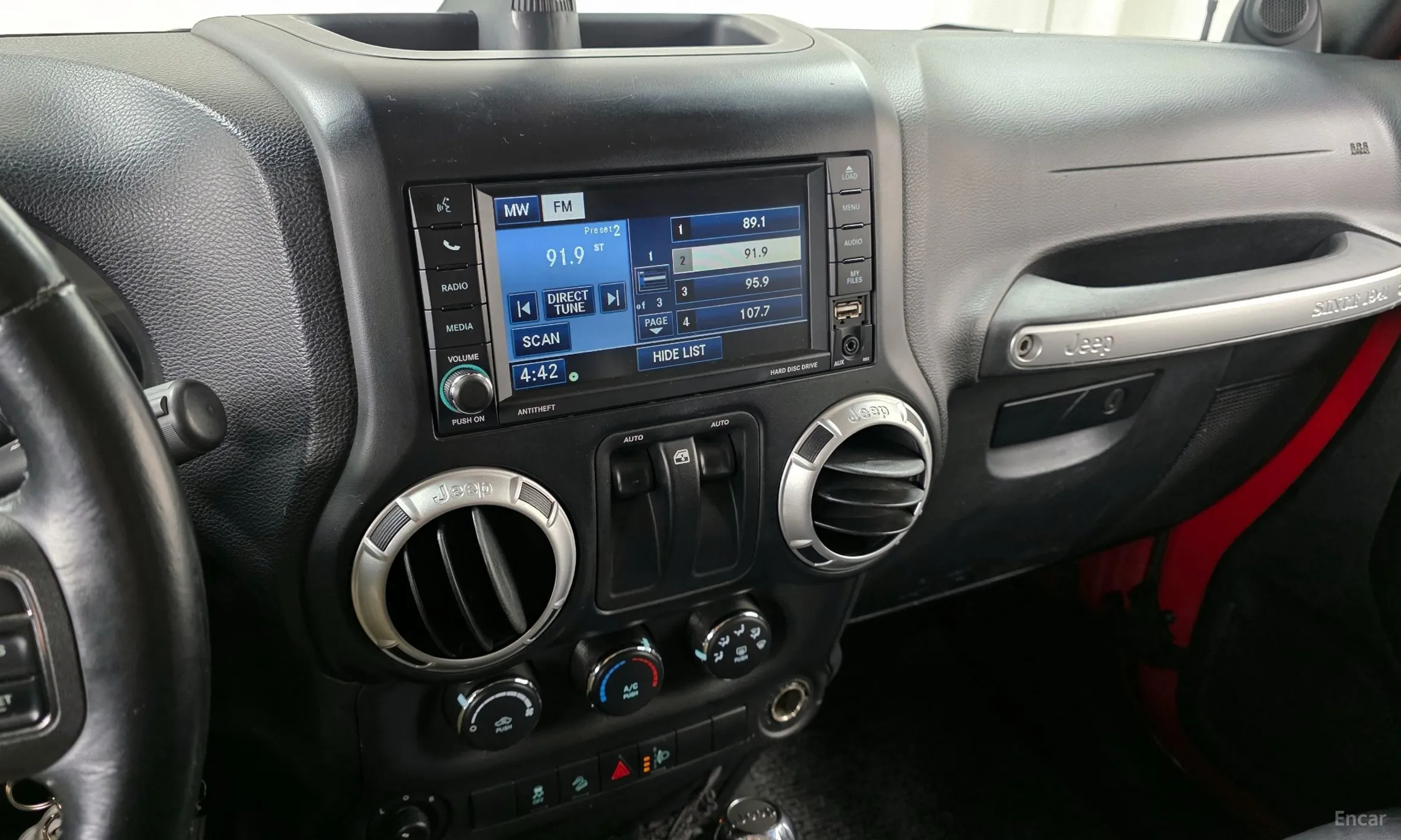 Jeep Wrangler (JK) превью 14