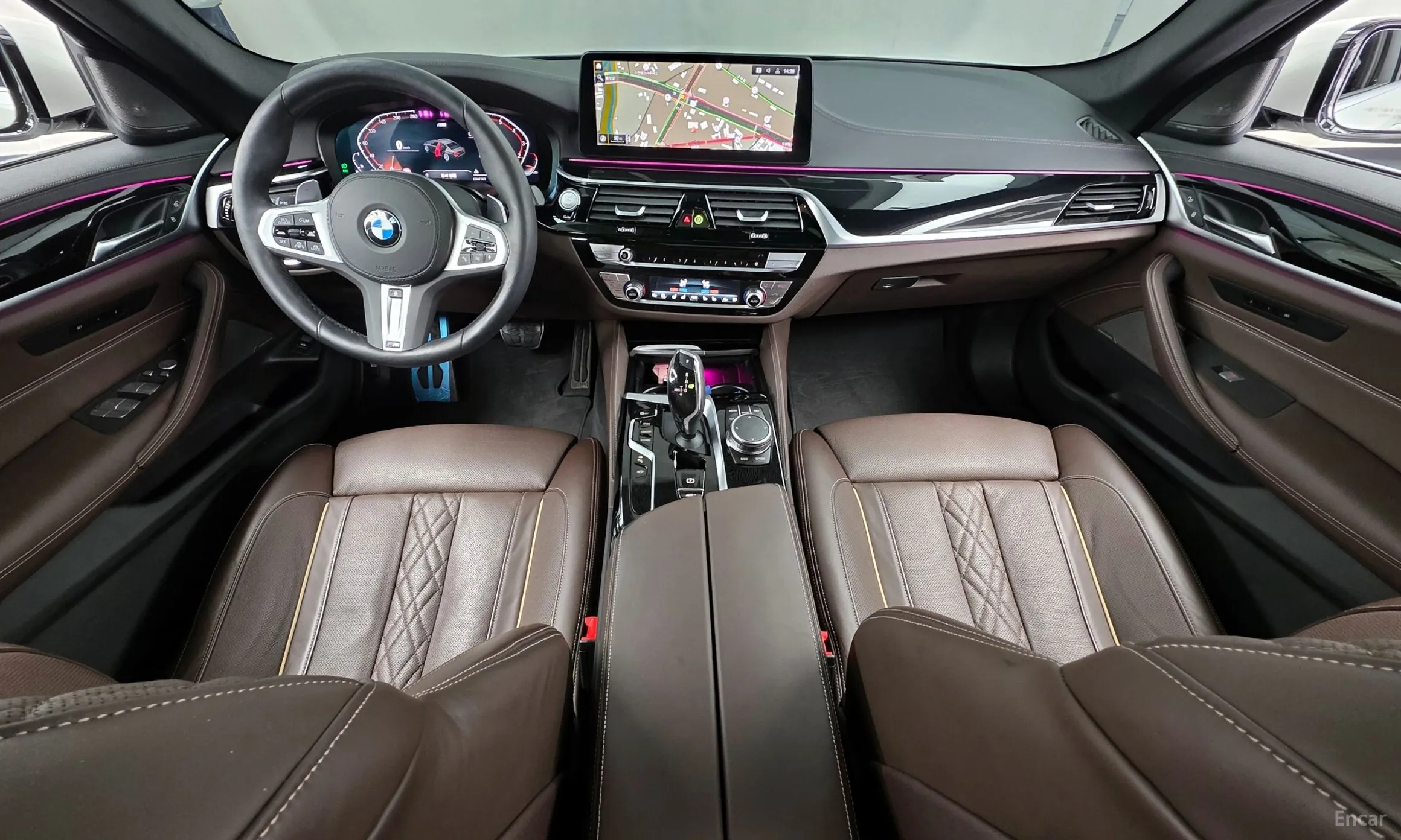 BMW 5 Series (G30) превью 7