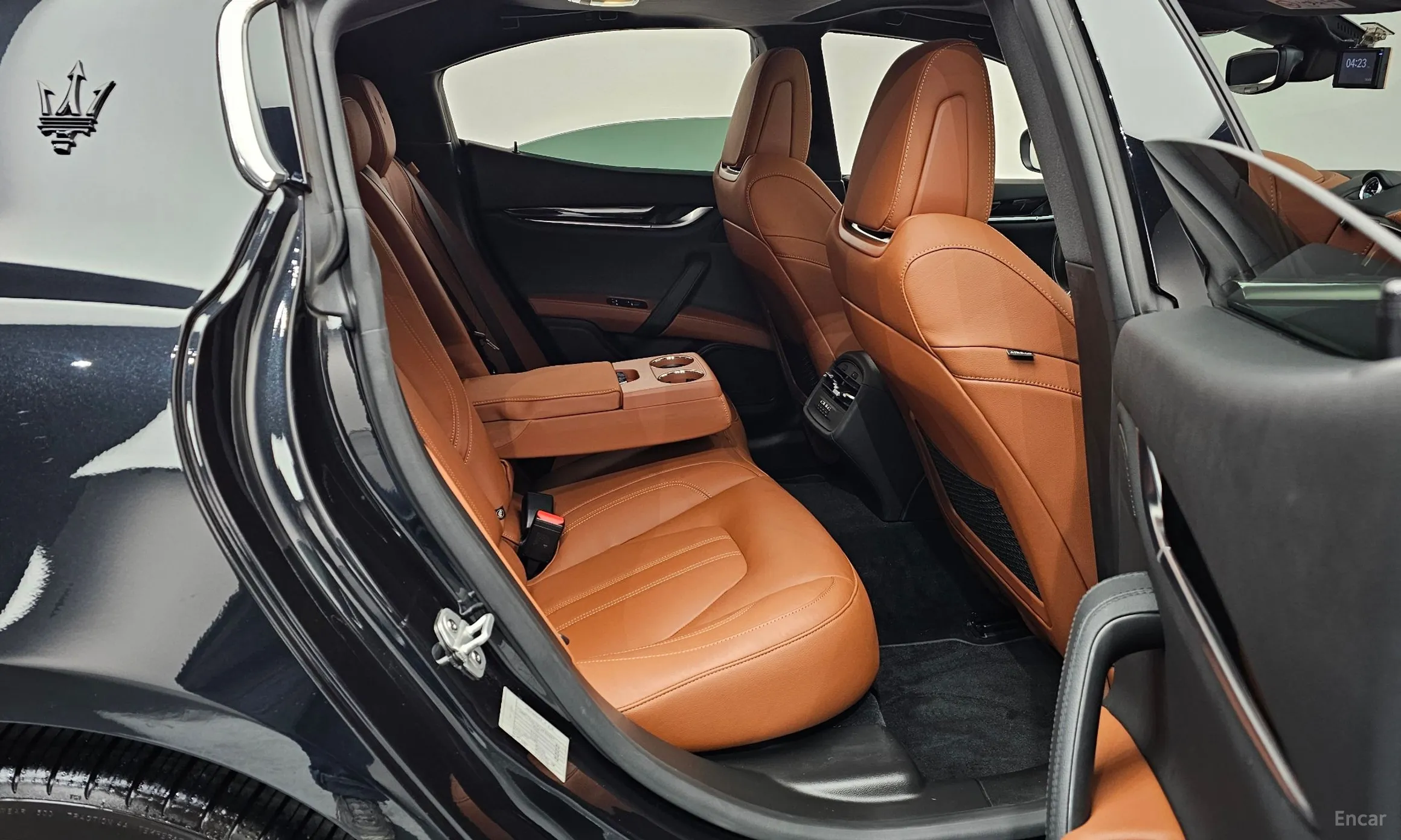 Maserati Ghibli превью 12