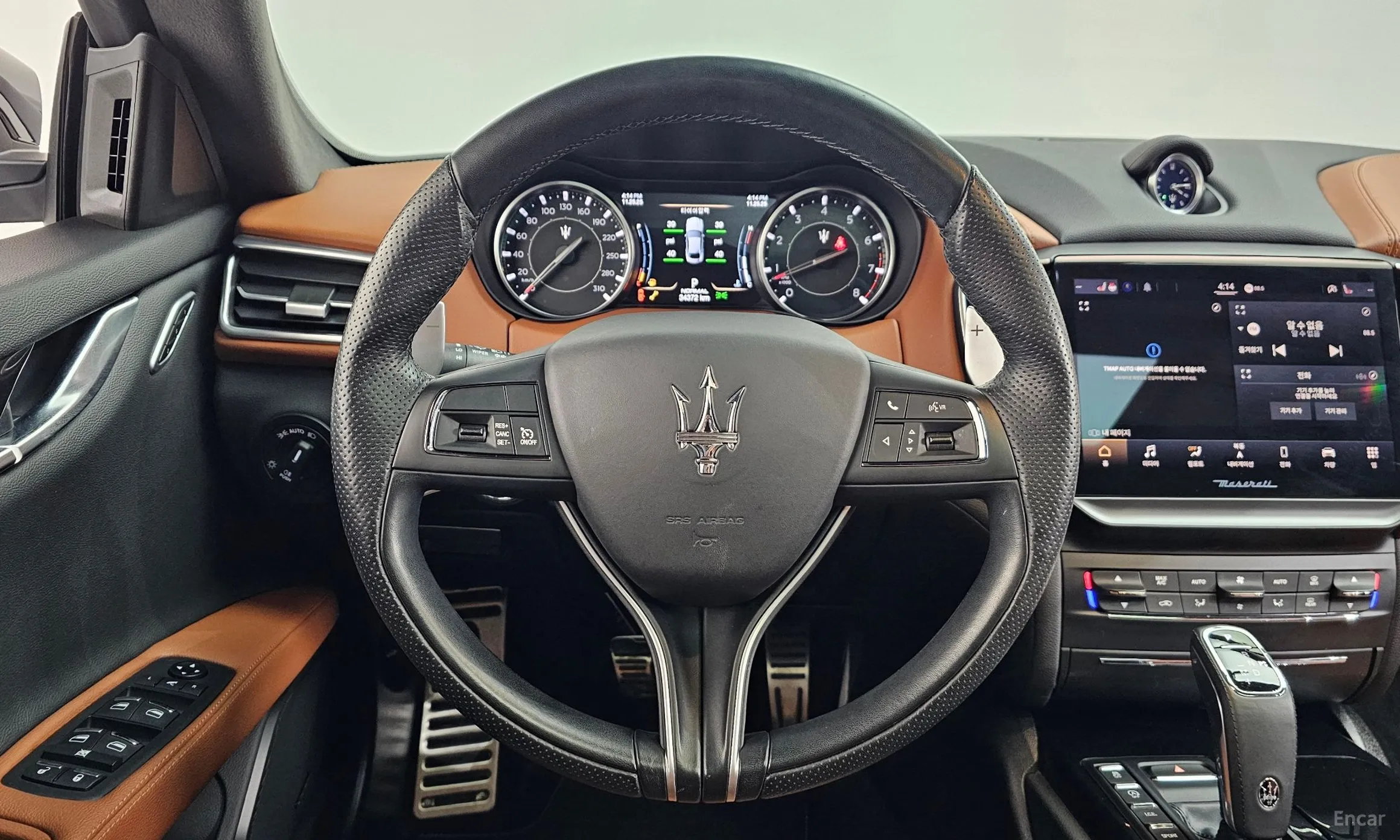 Maserati Ghibli превью 13