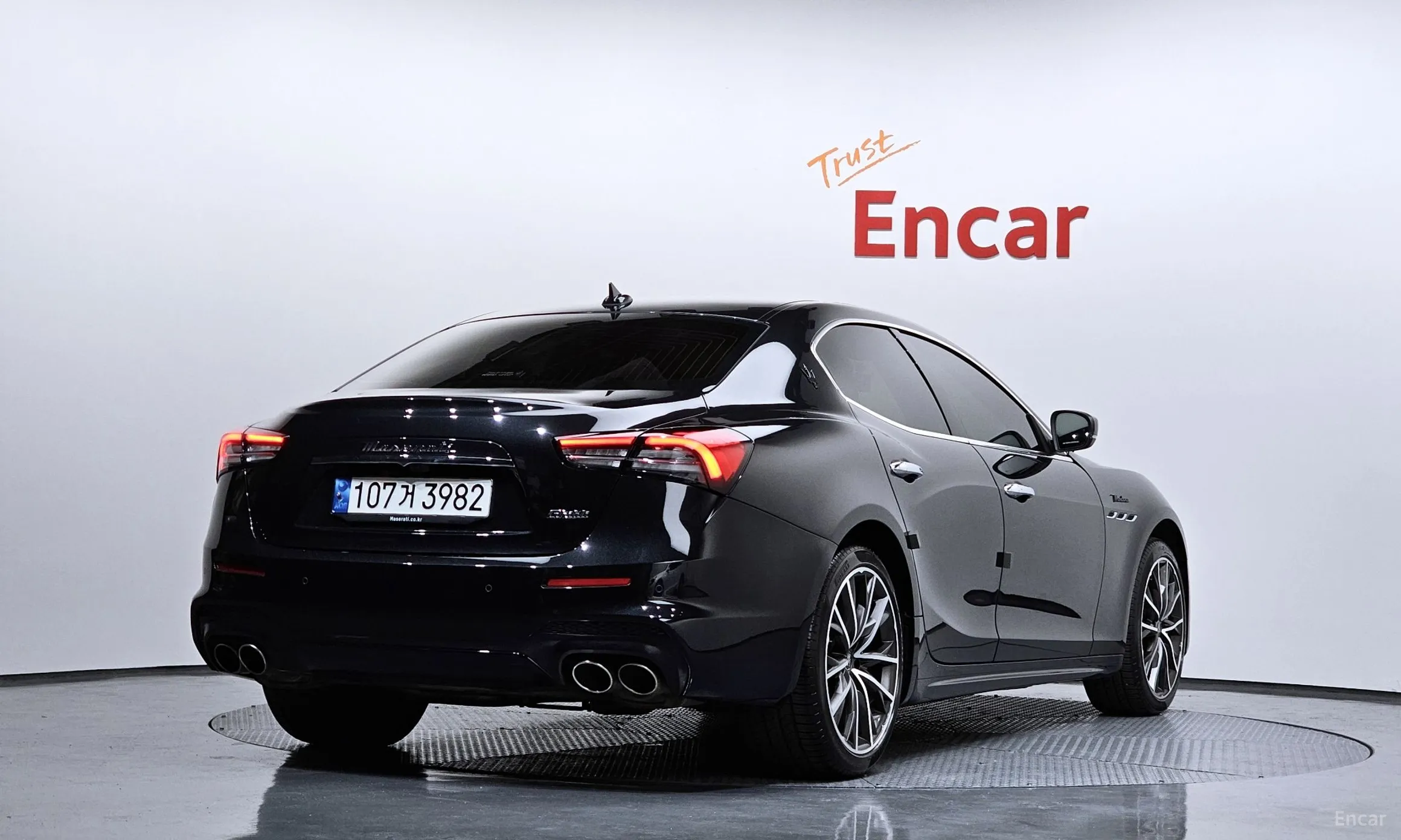 Maserati Ghibli превью 2
