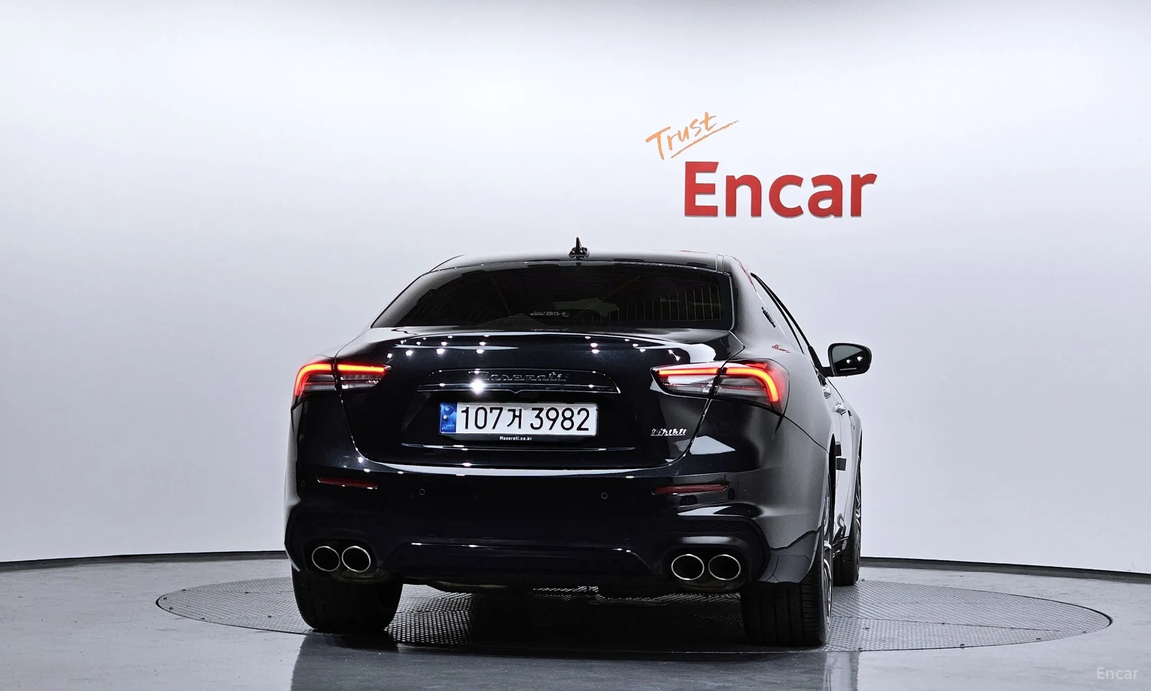 Maserati Ghibli превью 4