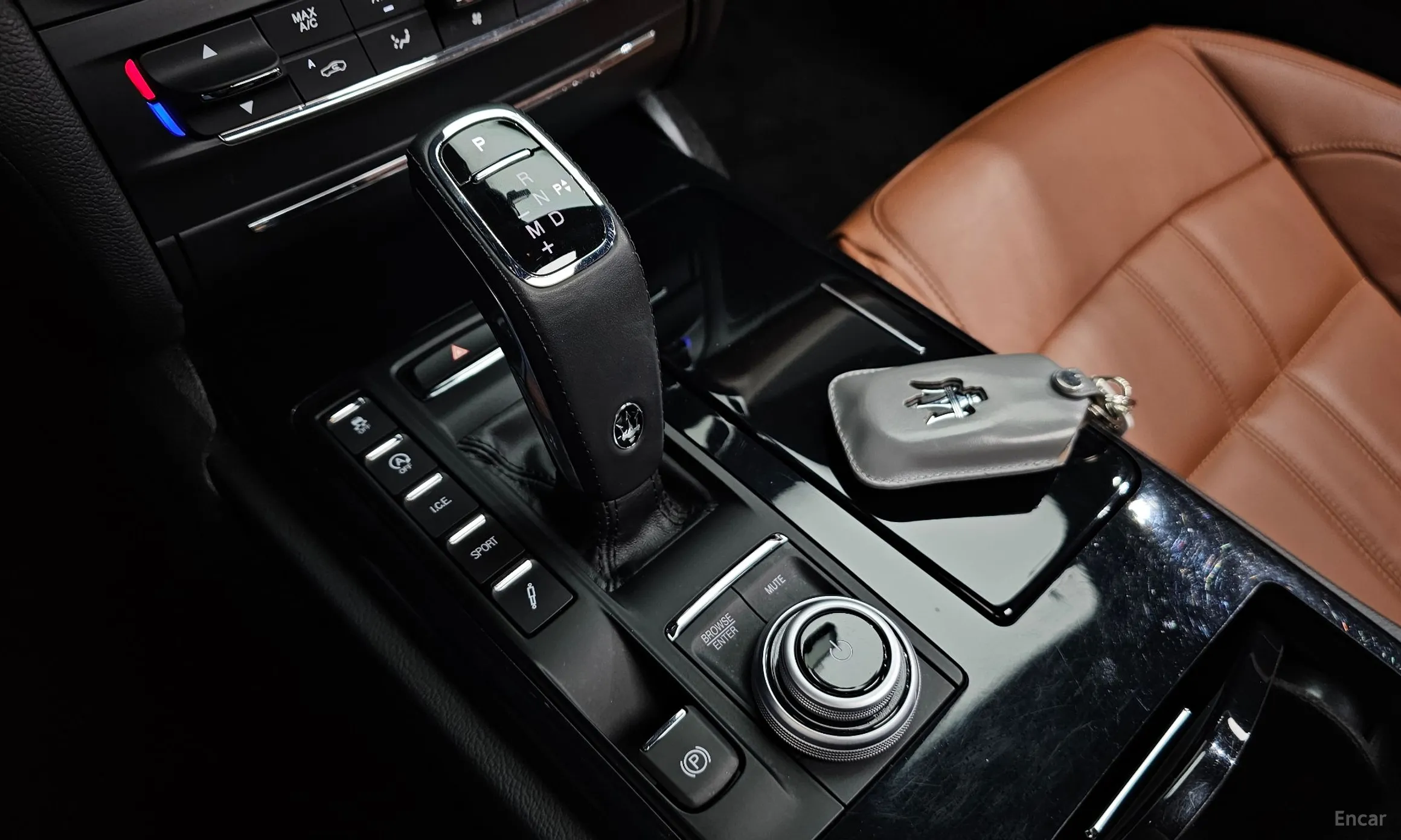 Maserati Ghibli превью 9
