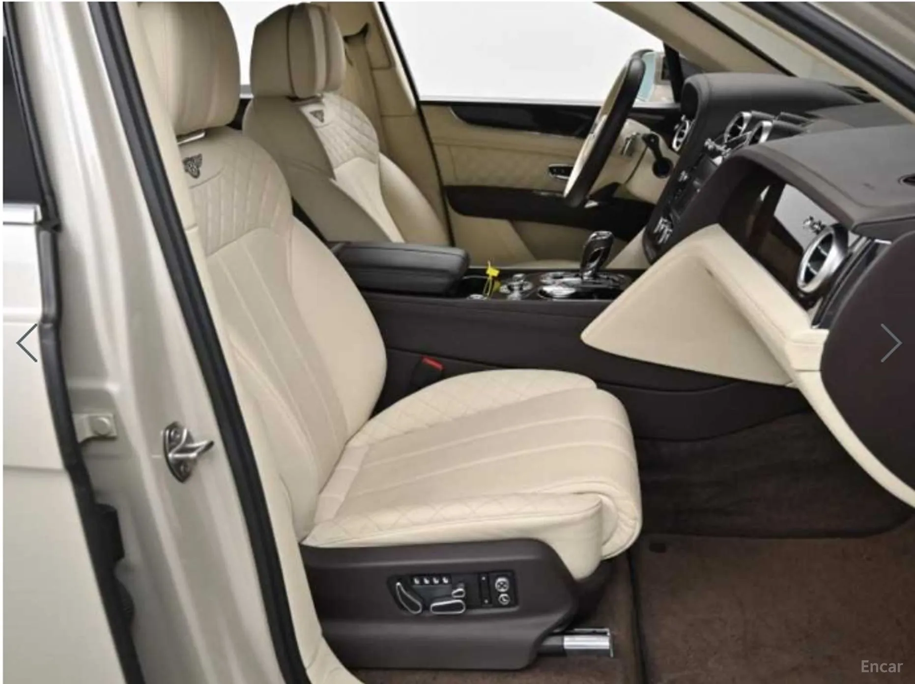Bentley Bentayga превью 10