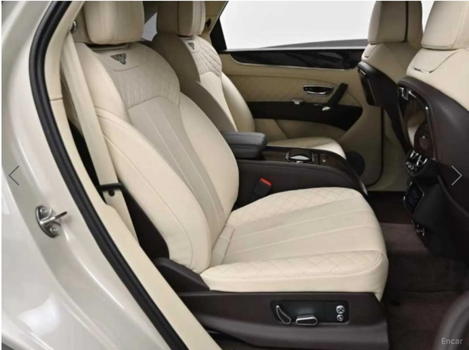 Bentley Bentayga превью 12