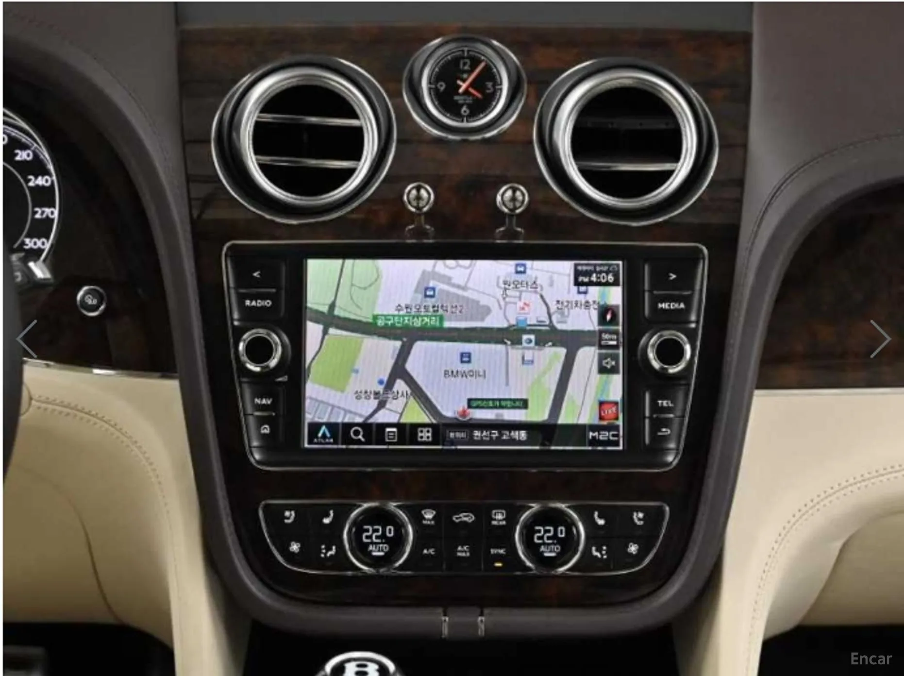 Bentley Bentayga превью 14