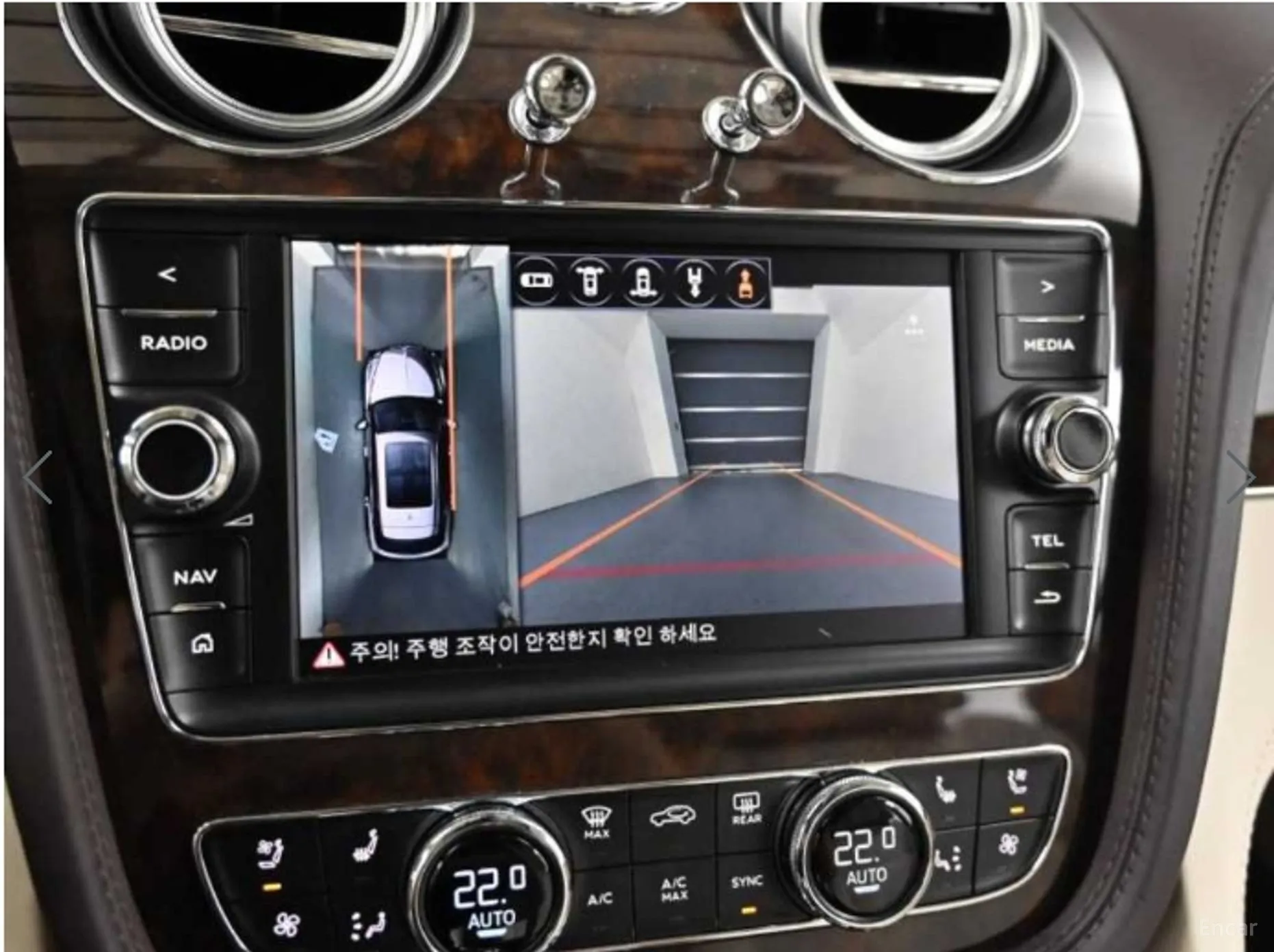 Bentley Bentayga превью 15