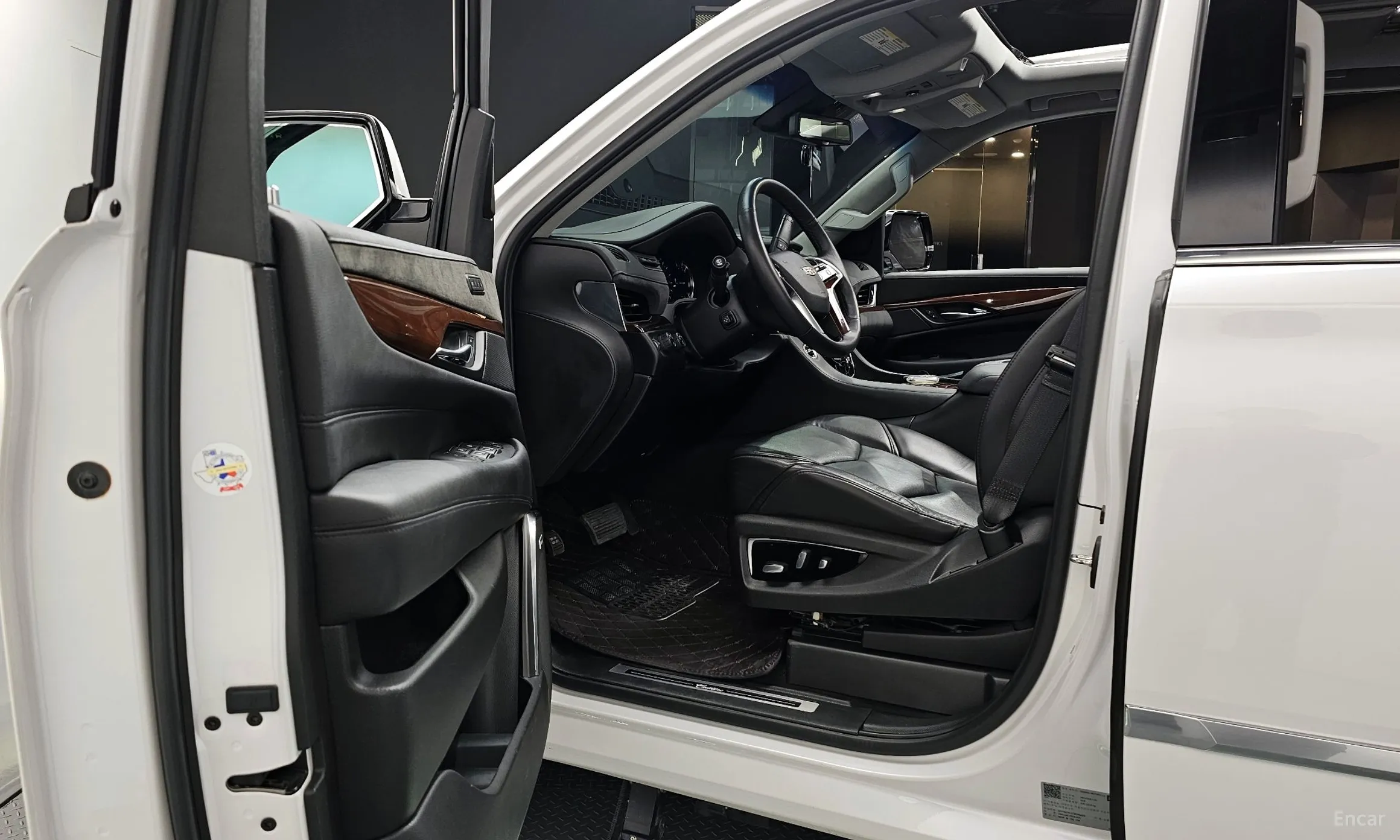 Cadillac Escalade превью 10