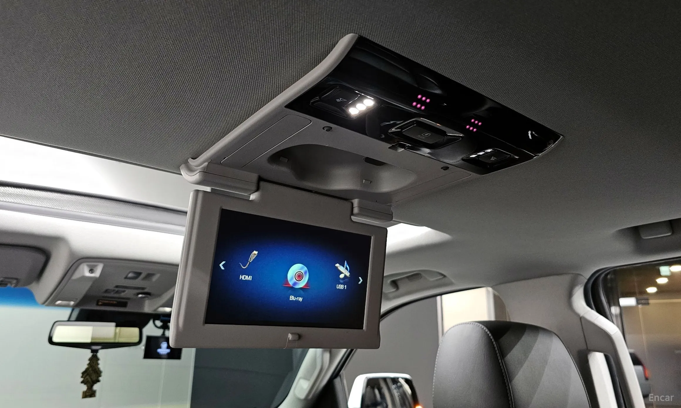 Cadillac Escalade превью 16
