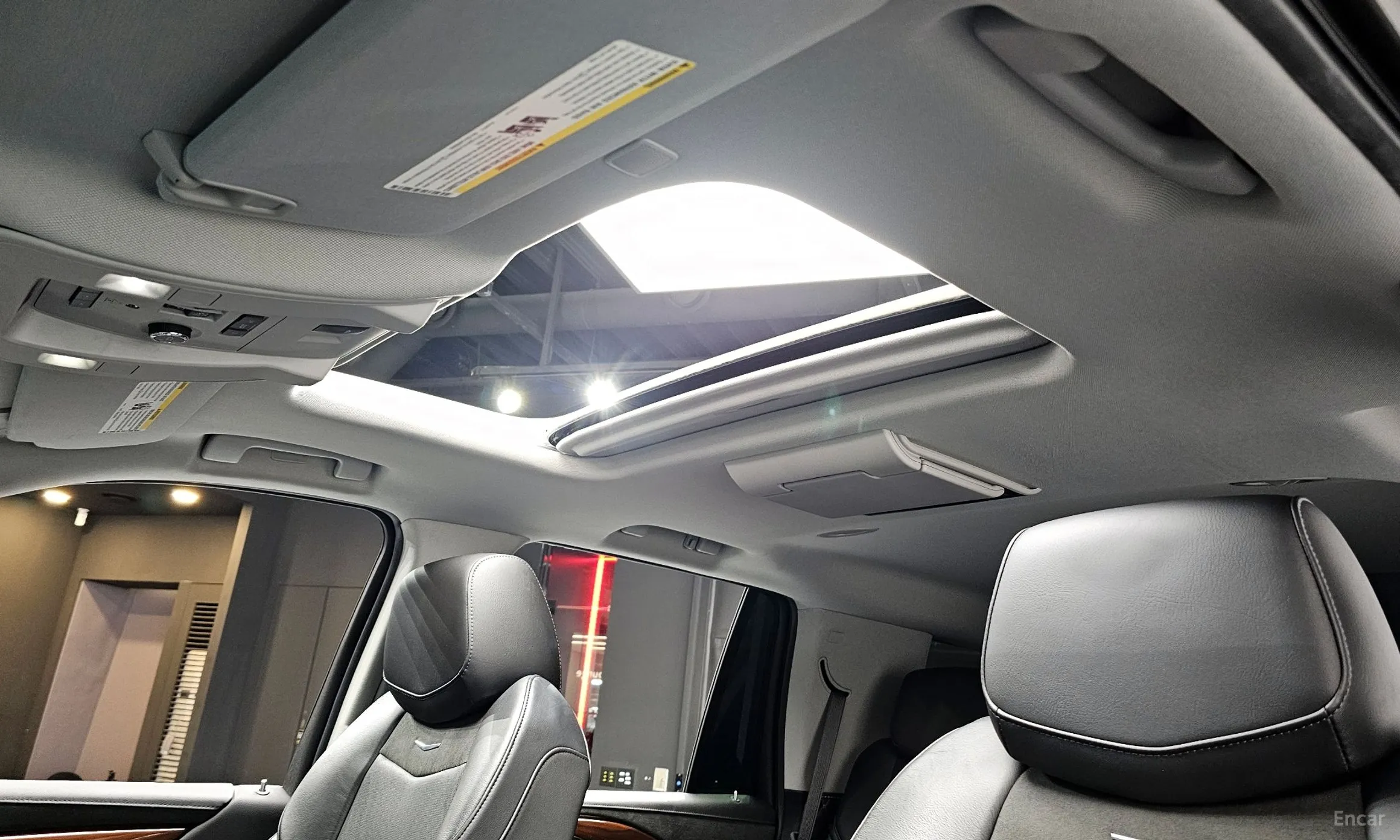Cadillac Escalade превью 19