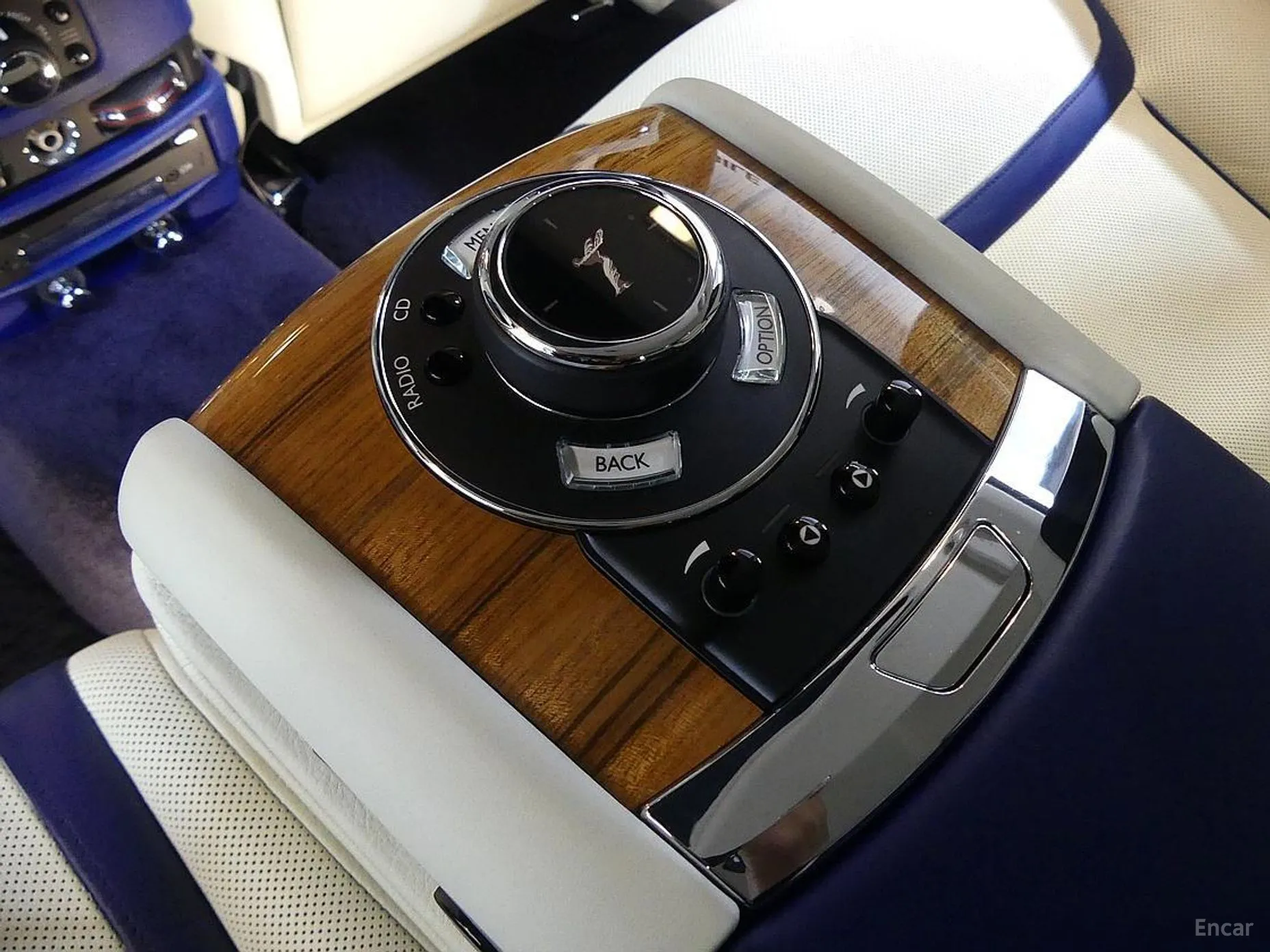 Rolls-Royce Ghost превью 17