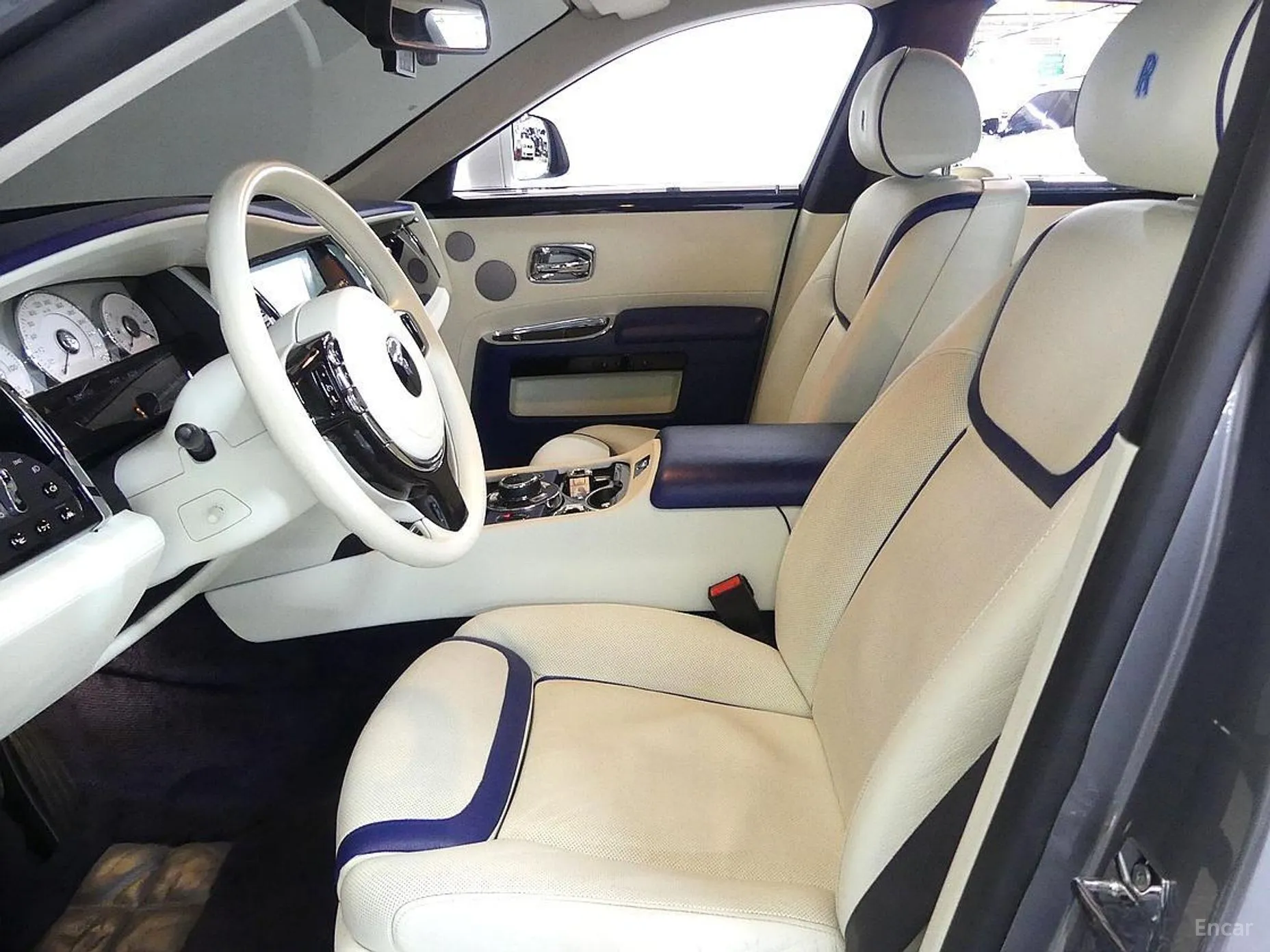 Rolls-Royce Ghost превью 7