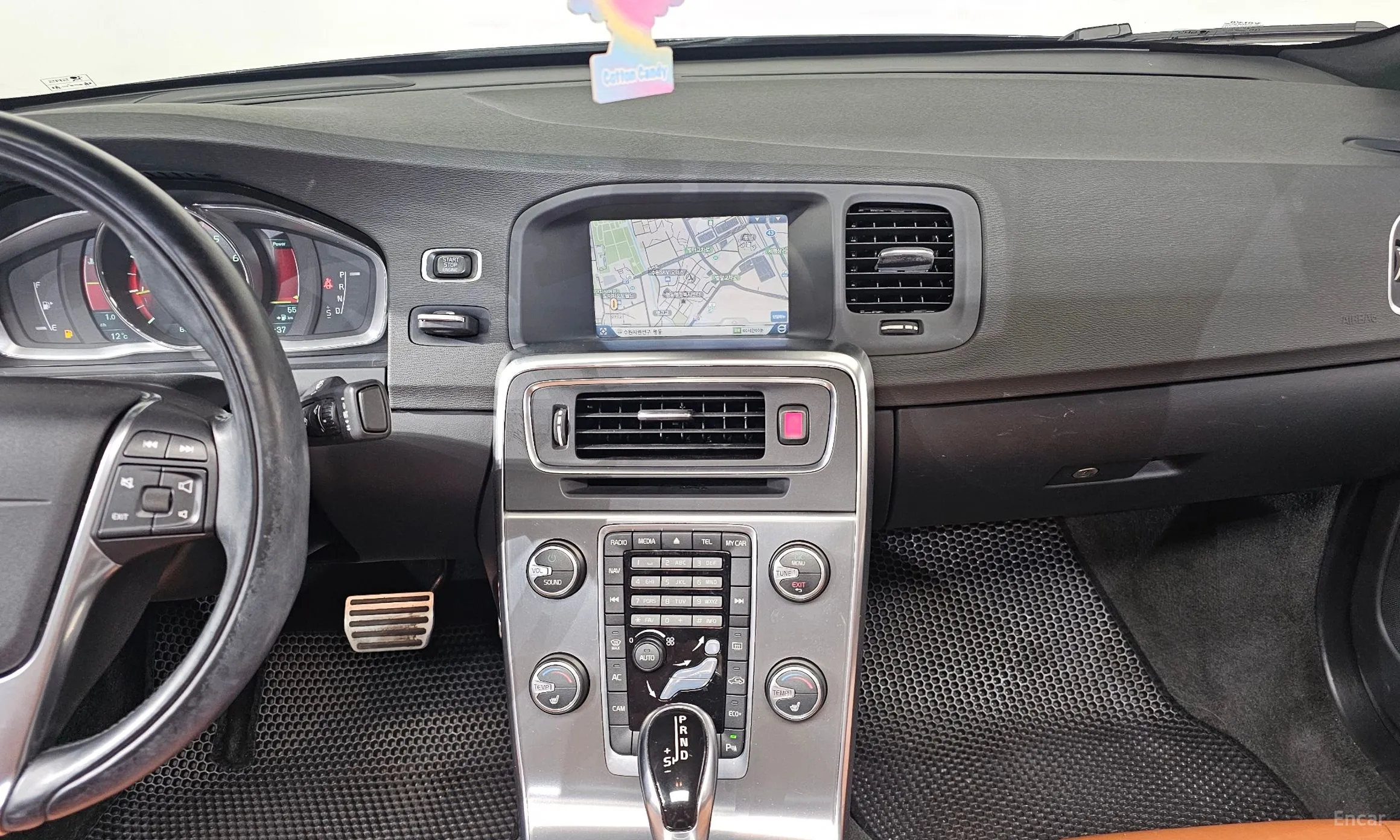 Volvo S60 превью 15