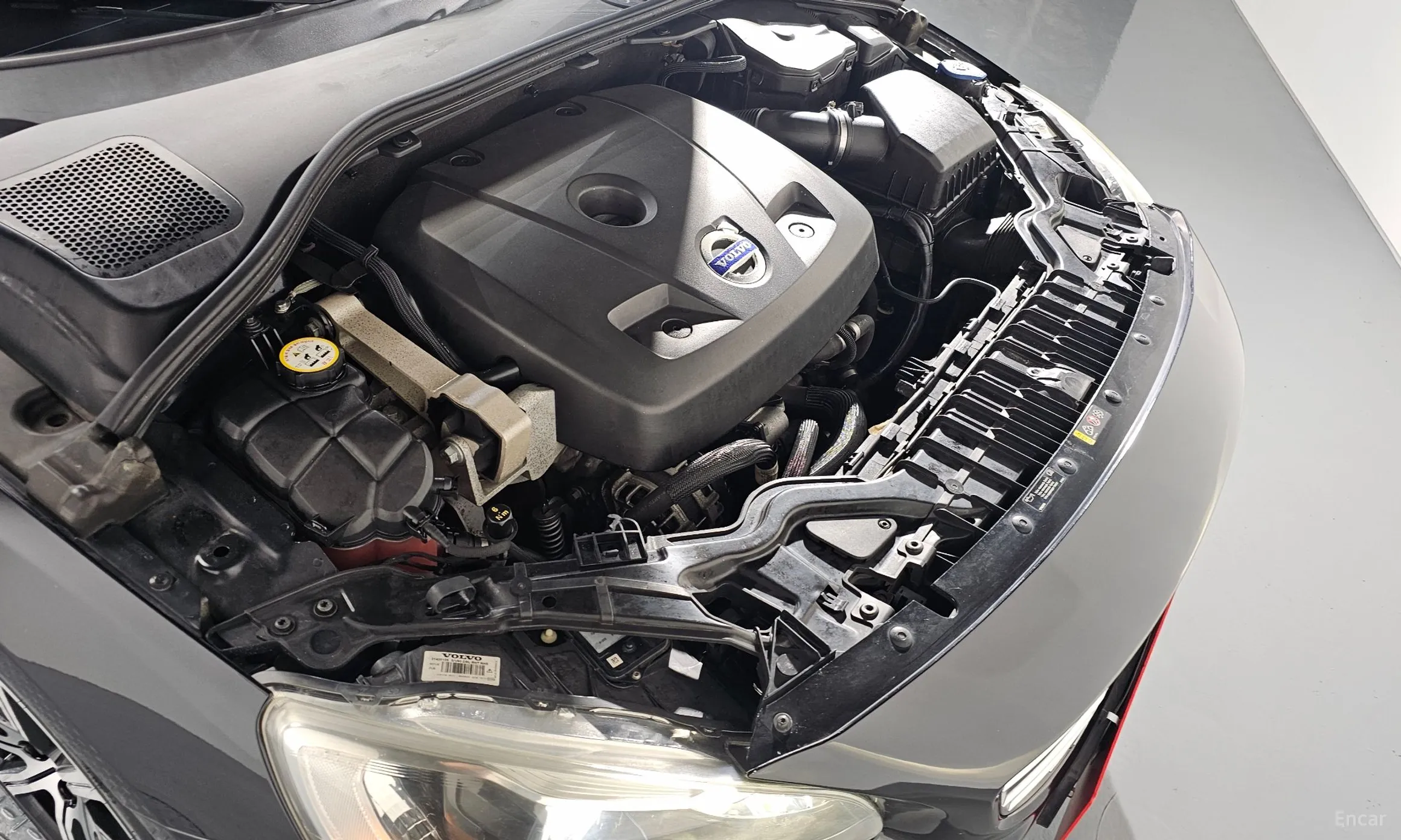 Volvo S60 превью 6