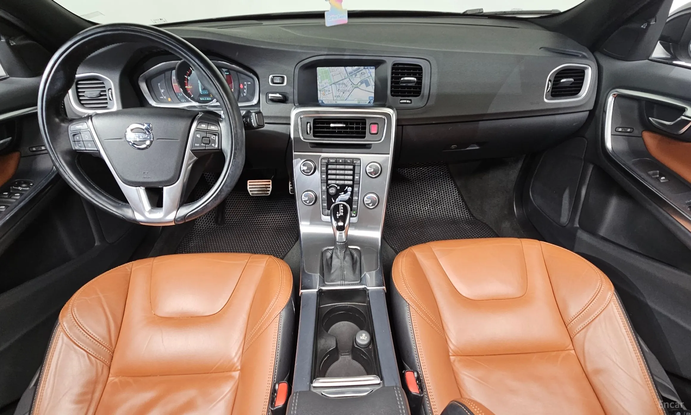 Volvo S60 превью 7