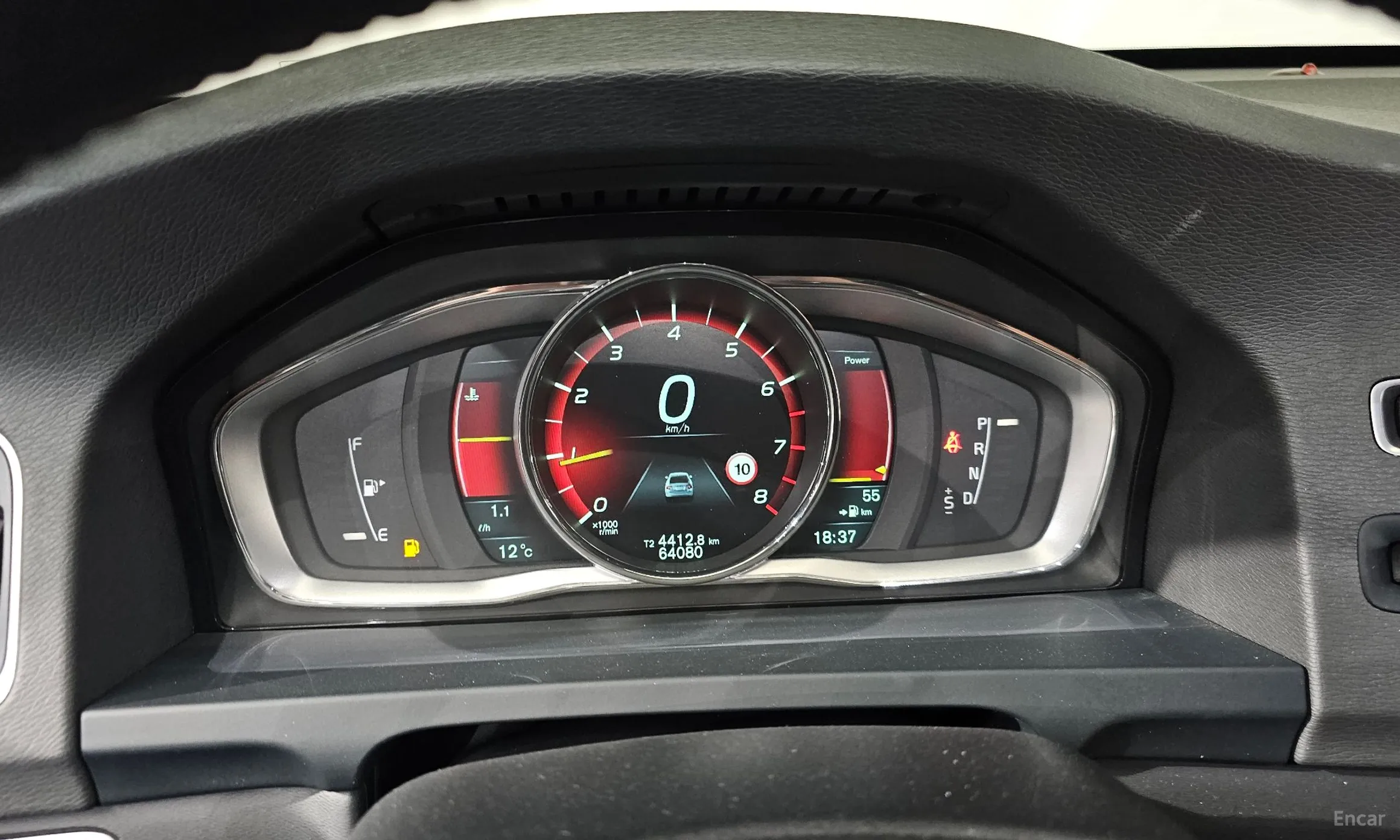Volvo S60 превью 8