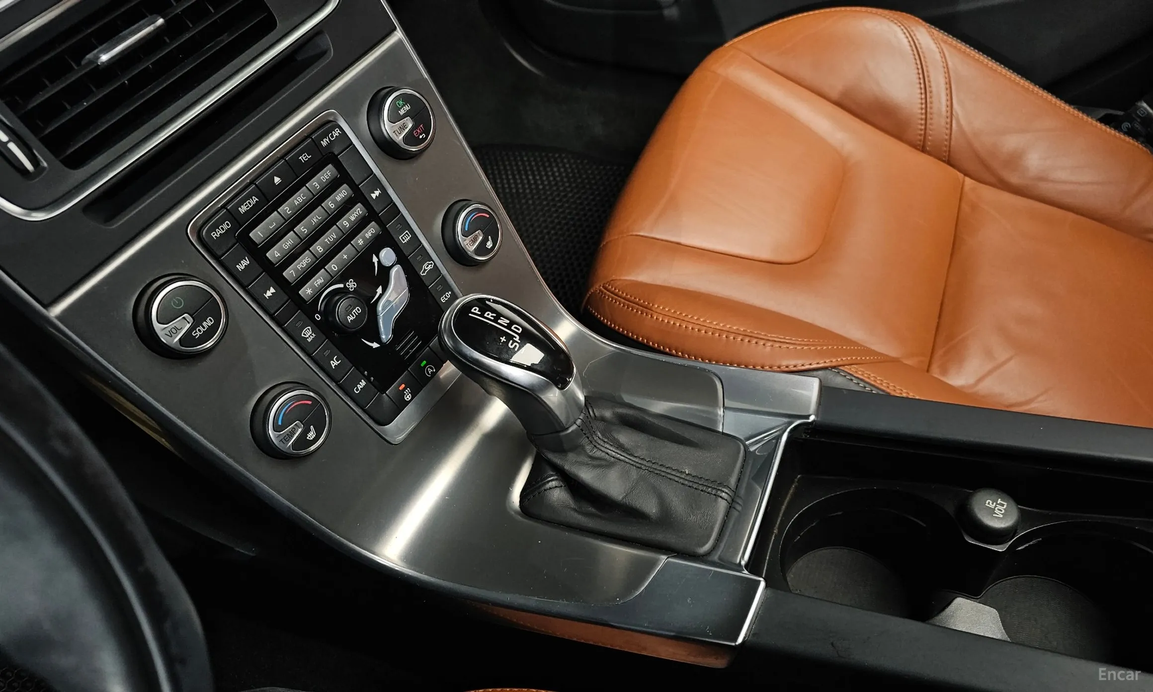 Volvo S60 превью 9