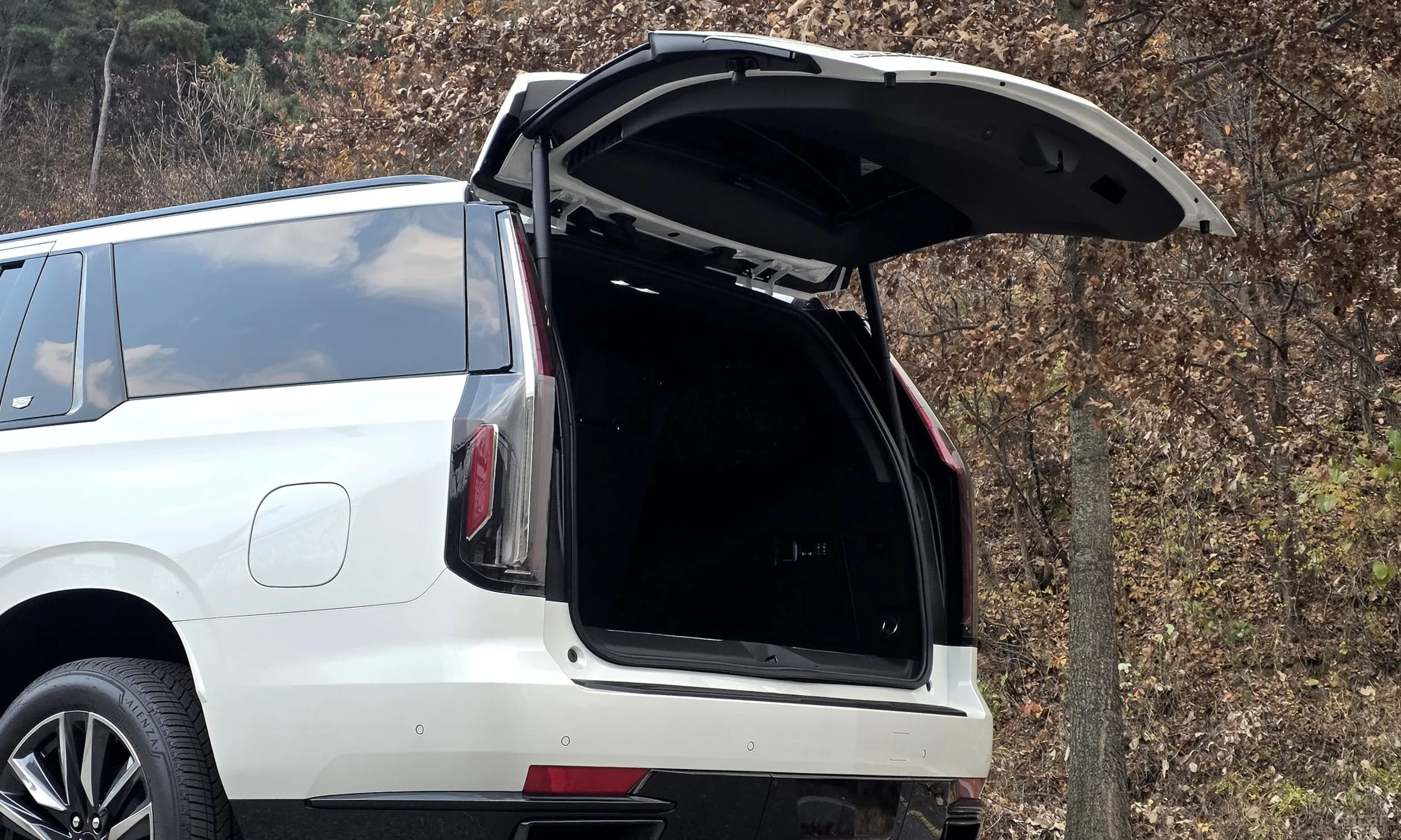 Cadillac Escalade 5th Generation превью 4