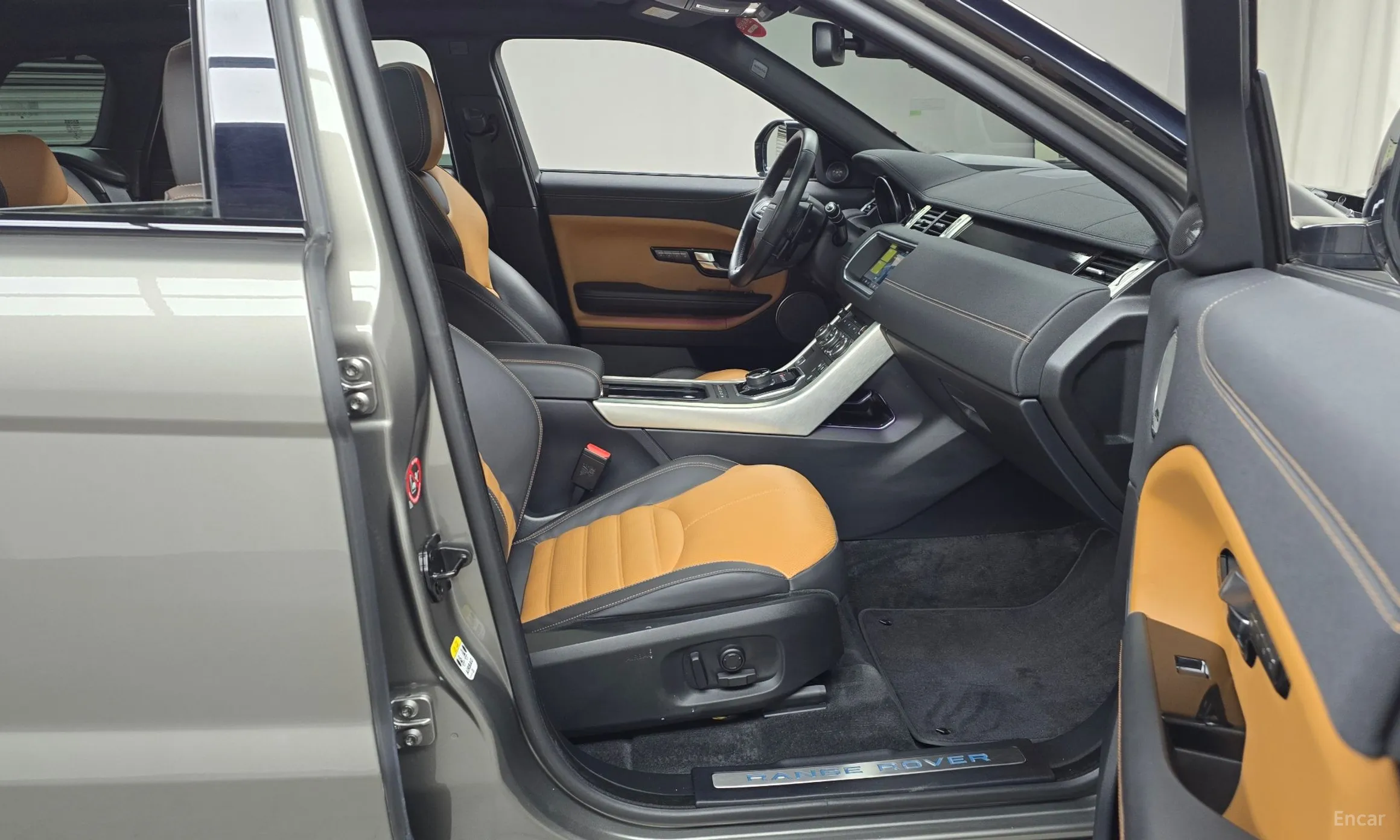 Land Rover Range Rover Evoque превью 11