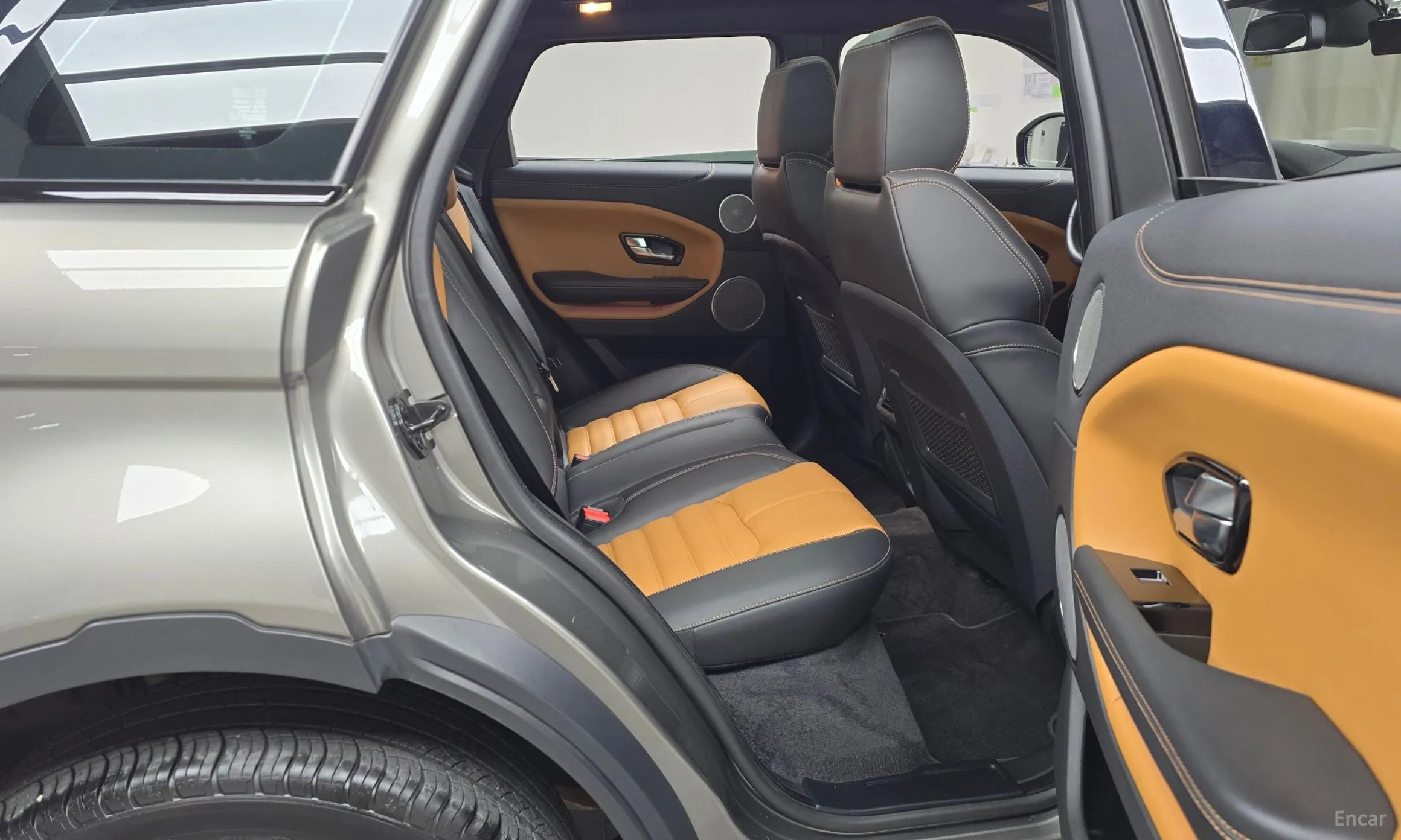 Land Rover Range Rover Evoque превью 12