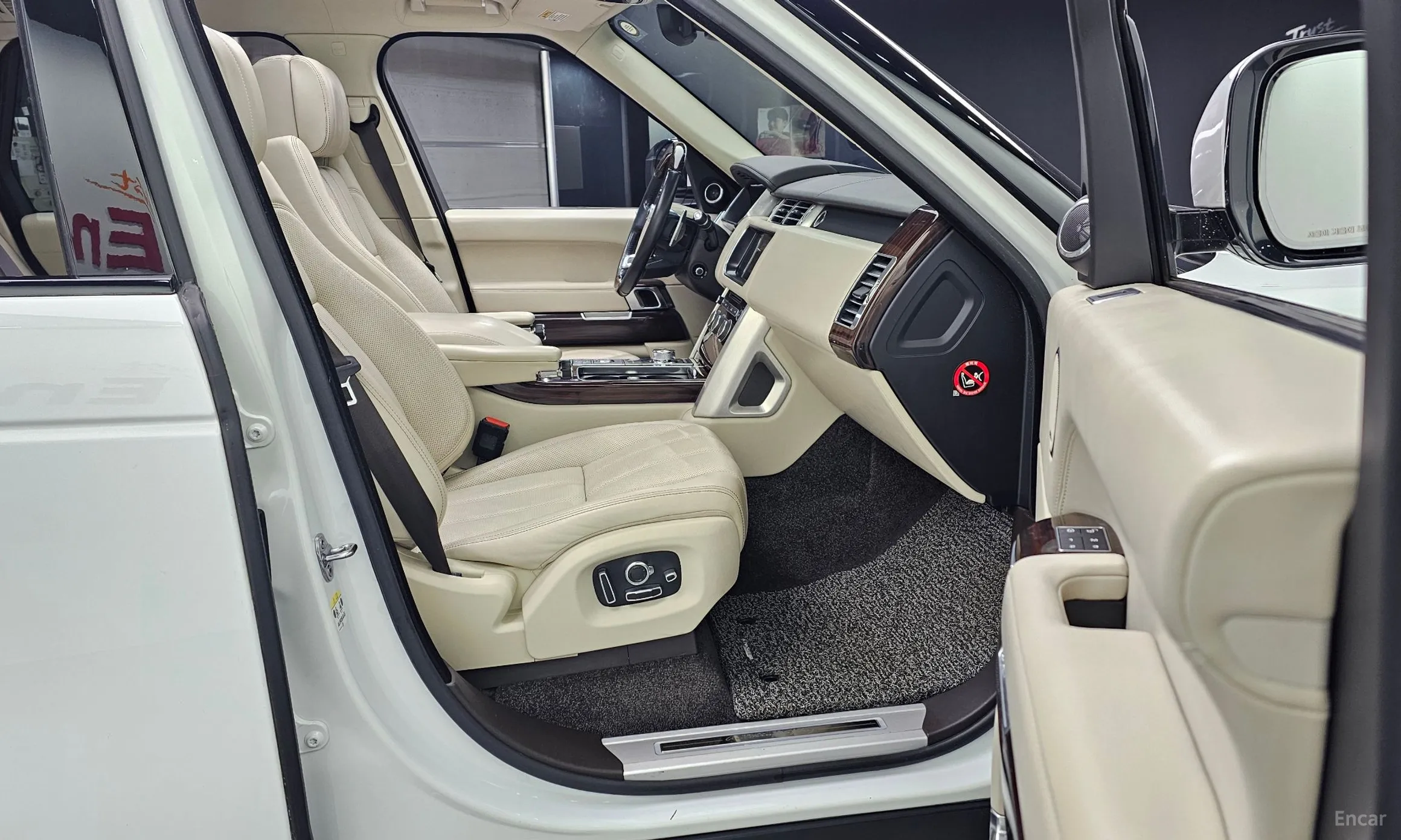Land Rover Range Rover 4th Generation превью 11