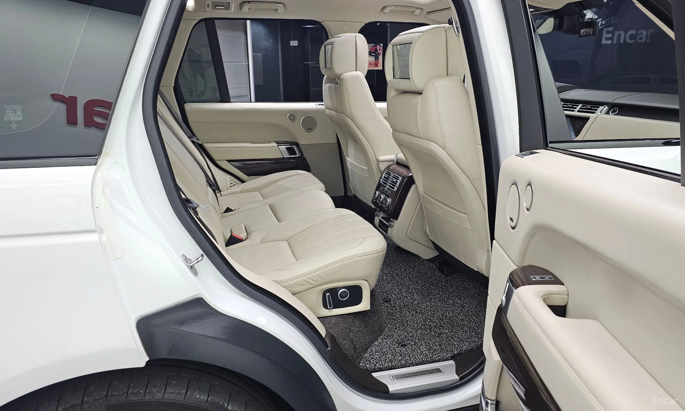 Land Rover Range Rover 4th Generation превью 12