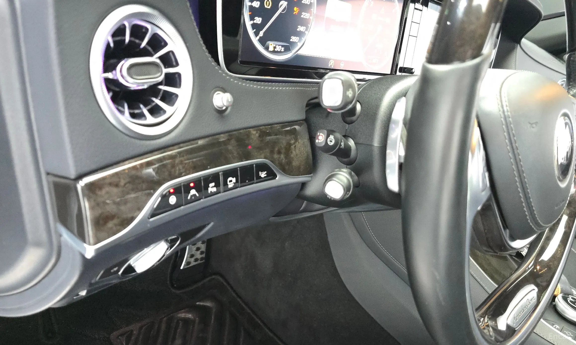 Mercedes Benz S-Class W222 превью 16