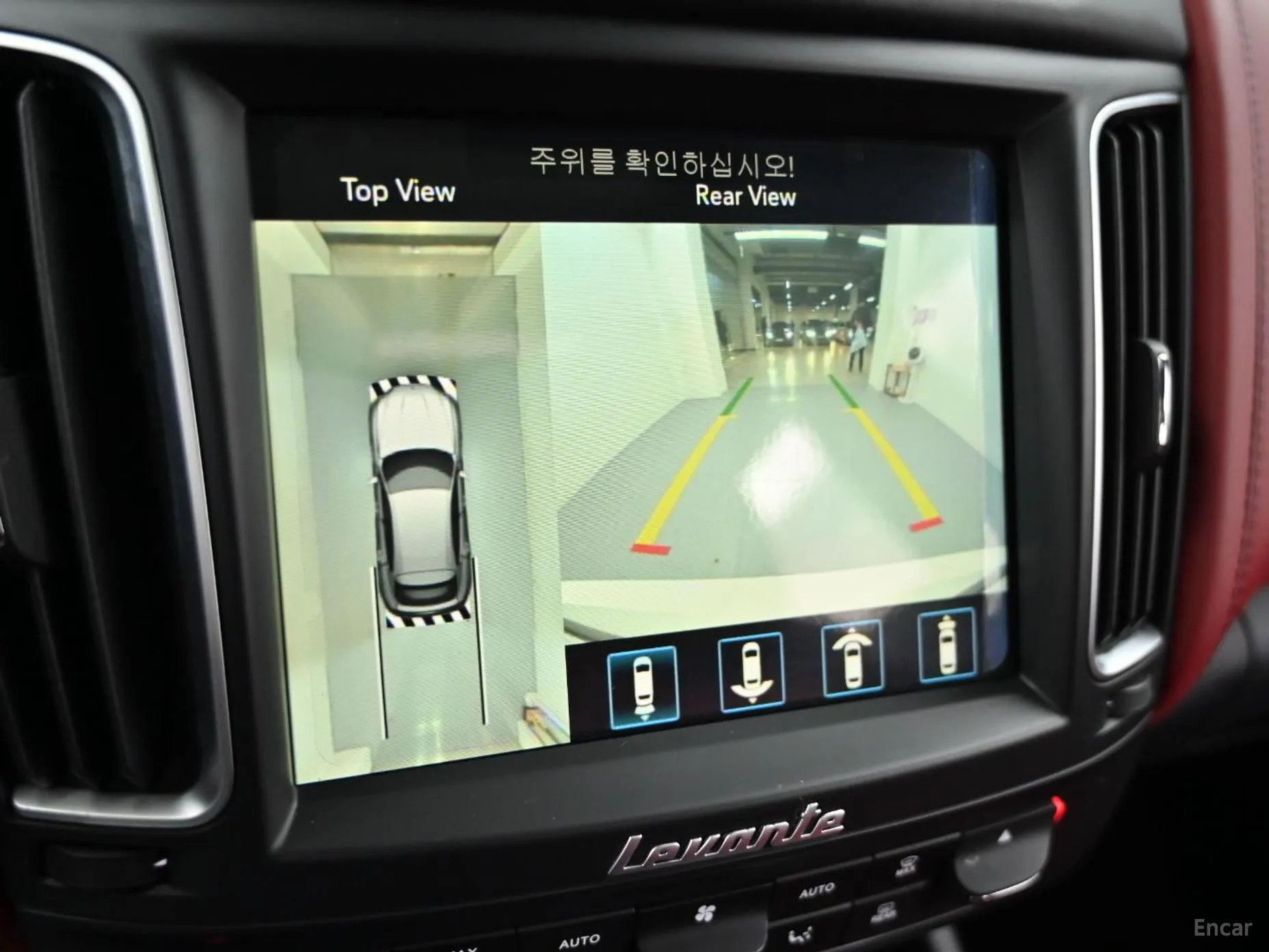 Maserati Levante превью 16