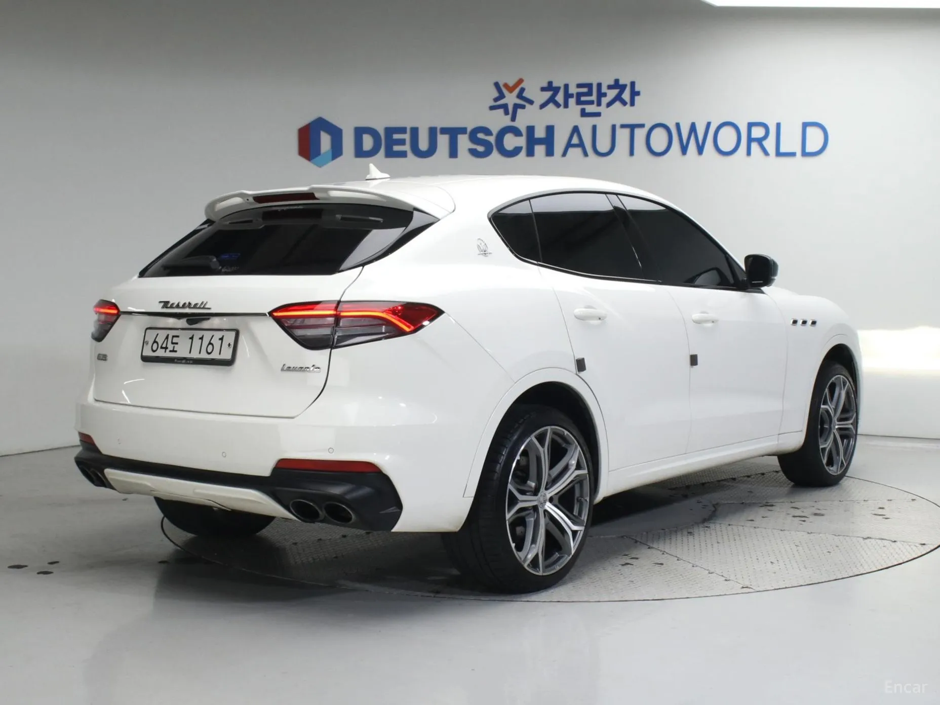Maserati Levante превью 3