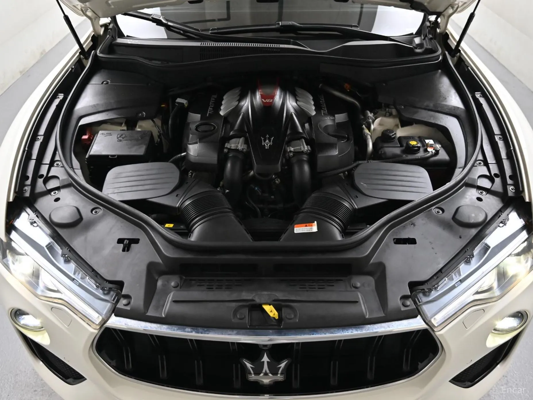Maserati Levante превью 7