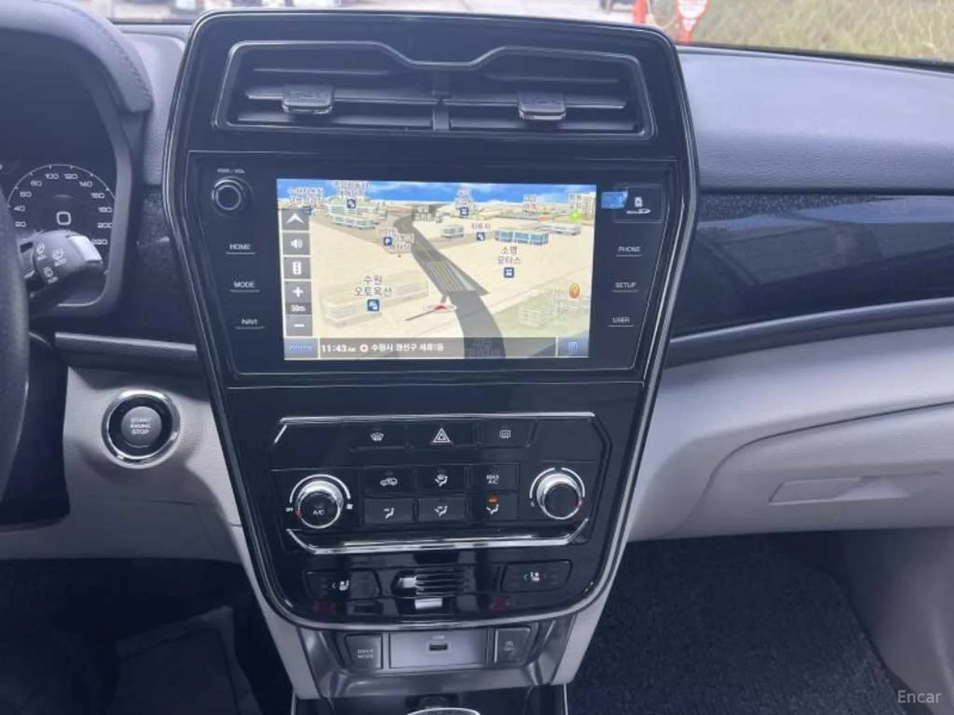 KG Mobility (SsangYong) Berry New Tivoli превью 8