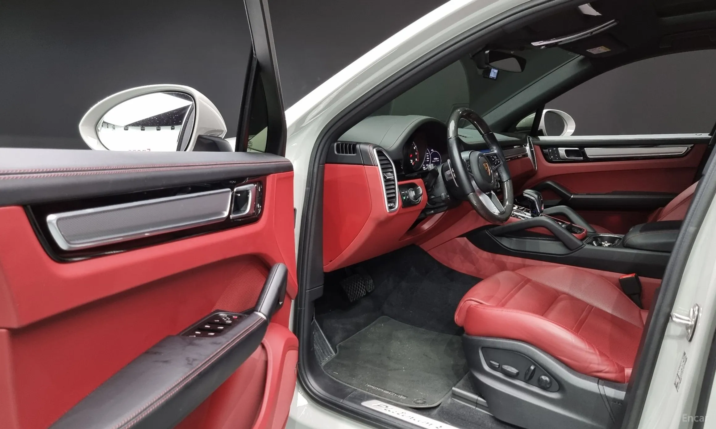 Porsche Cayenne (PO536) превью 11