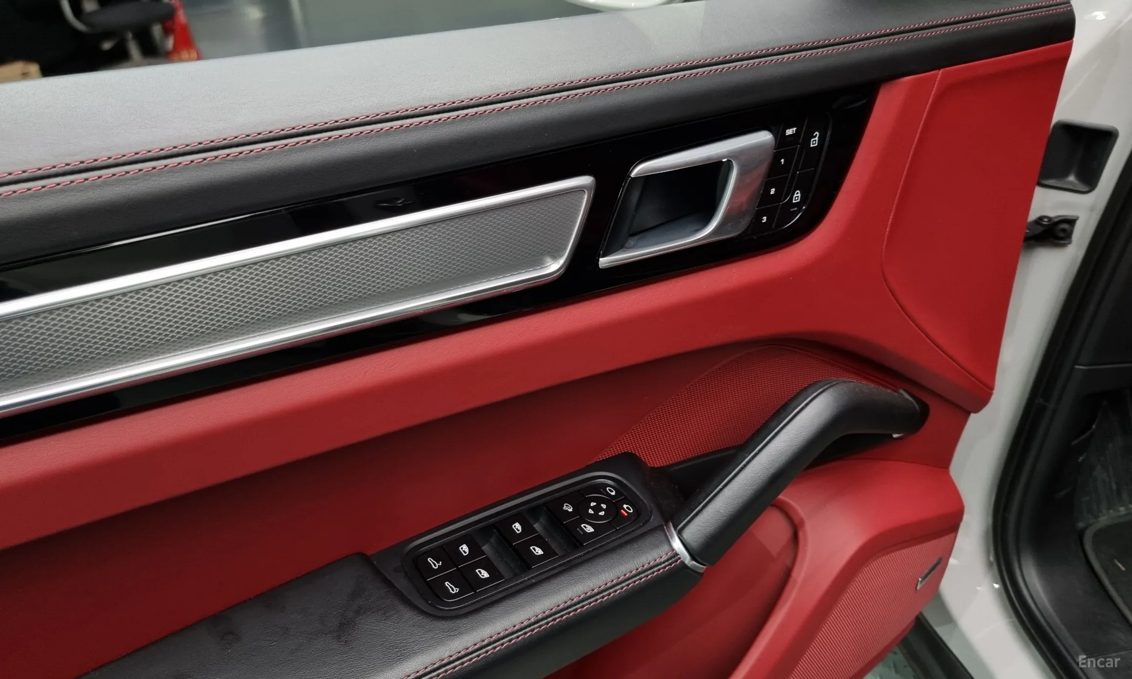 Porsche Cayenne (PO536) превью 19