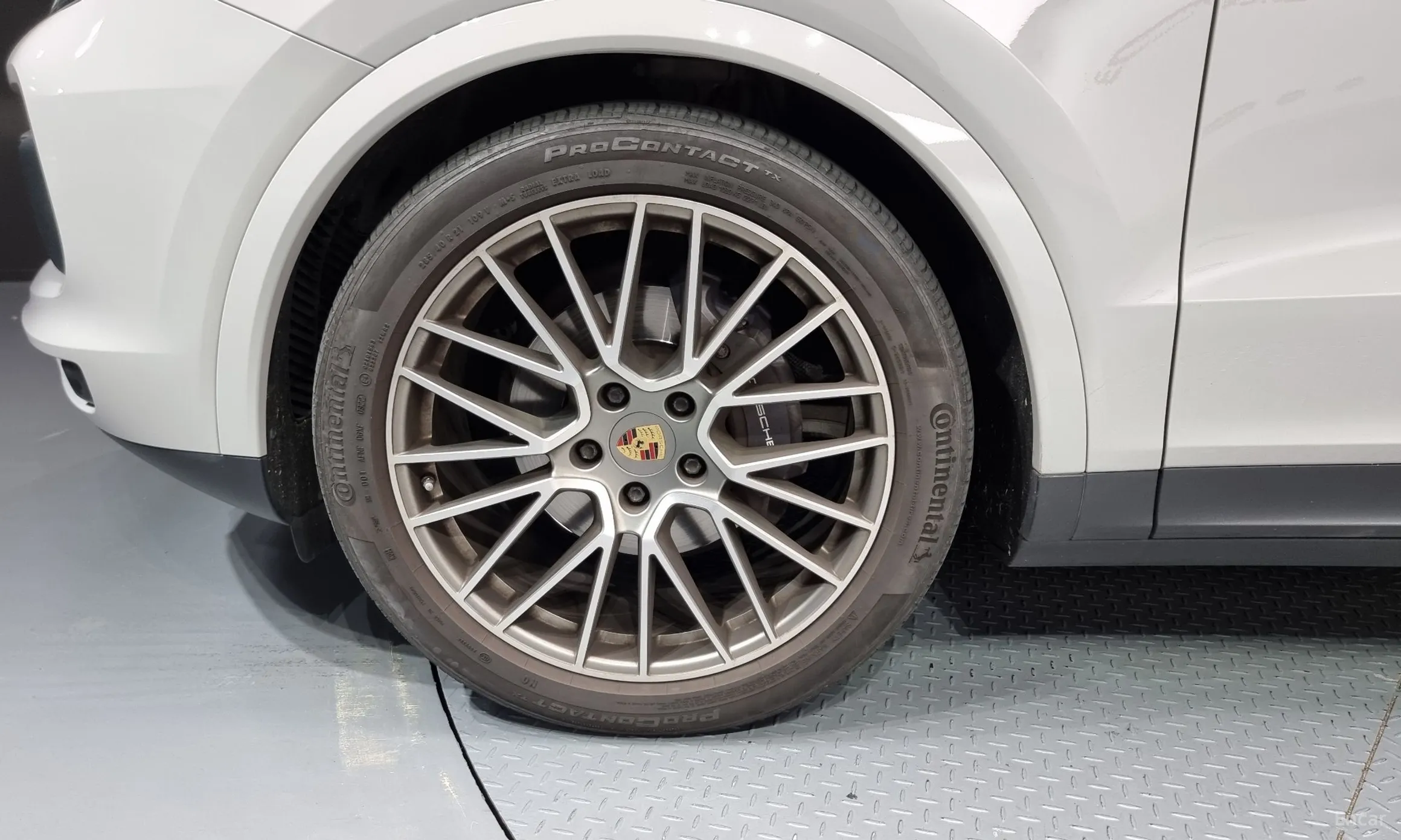 Porsche Cayenne (PO536) превью 5