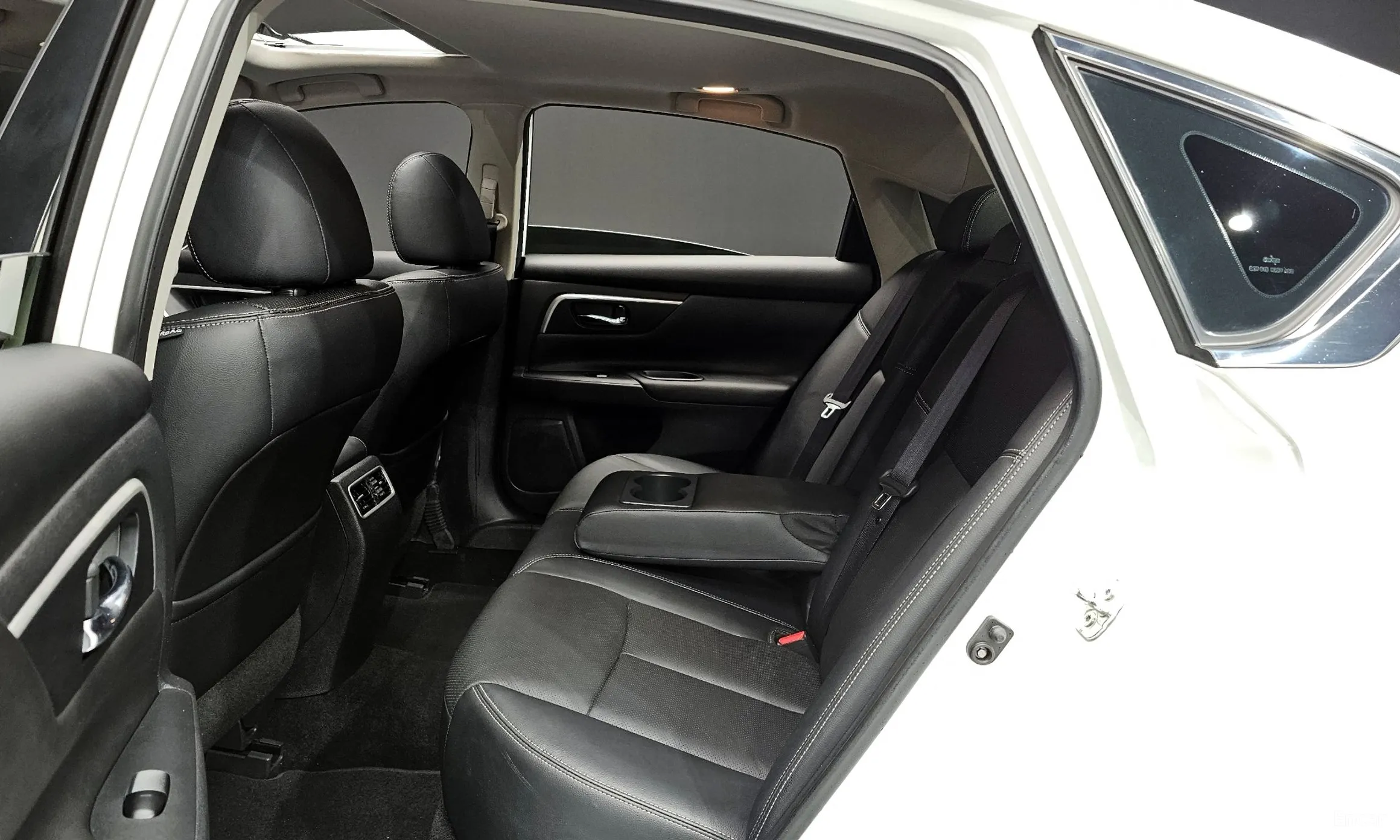 Nissan Altima превью 12
