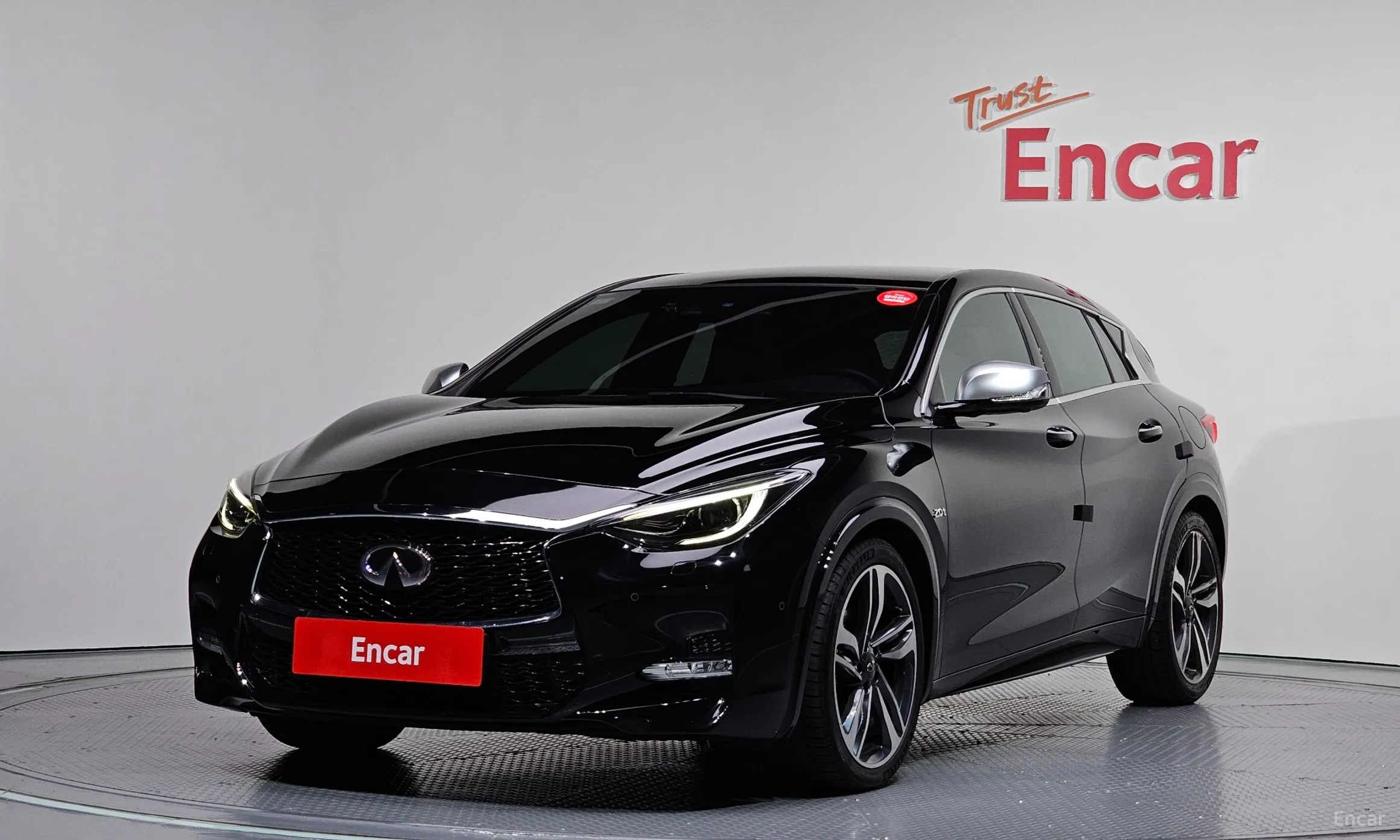 Infiniti Q30
