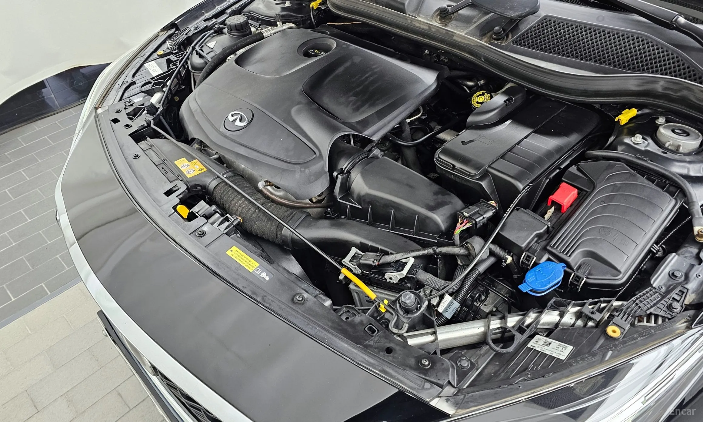 Infiniti Q30 превью 6