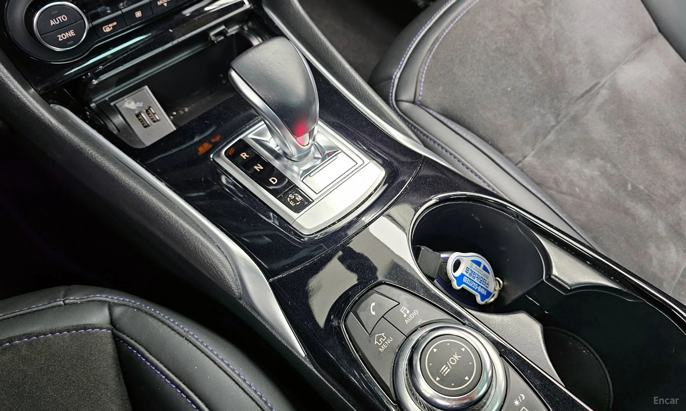 Infiniti Q30 превью 9