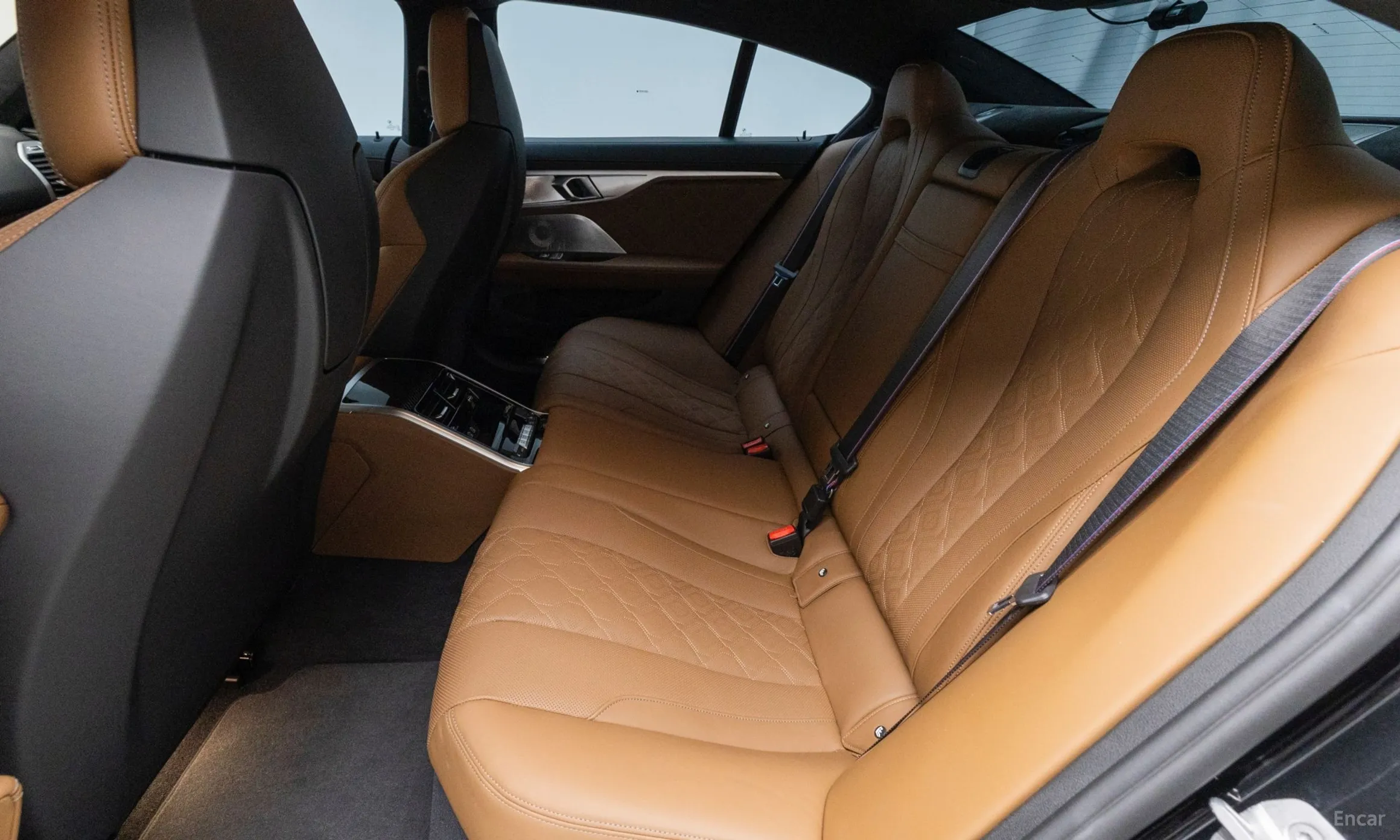 BMW M8 (G15) превью 10
