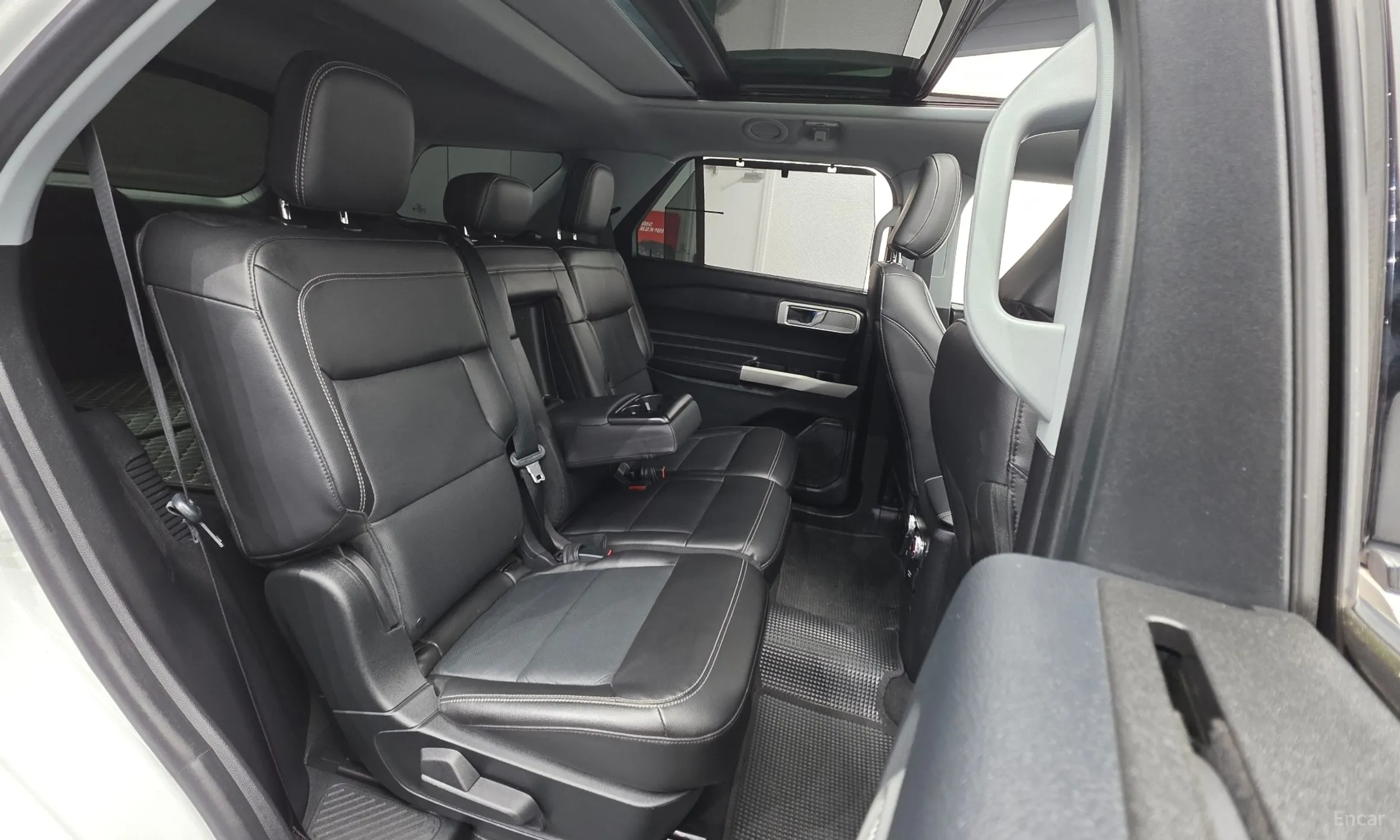 Ford Explorer 6th Generation превью 18