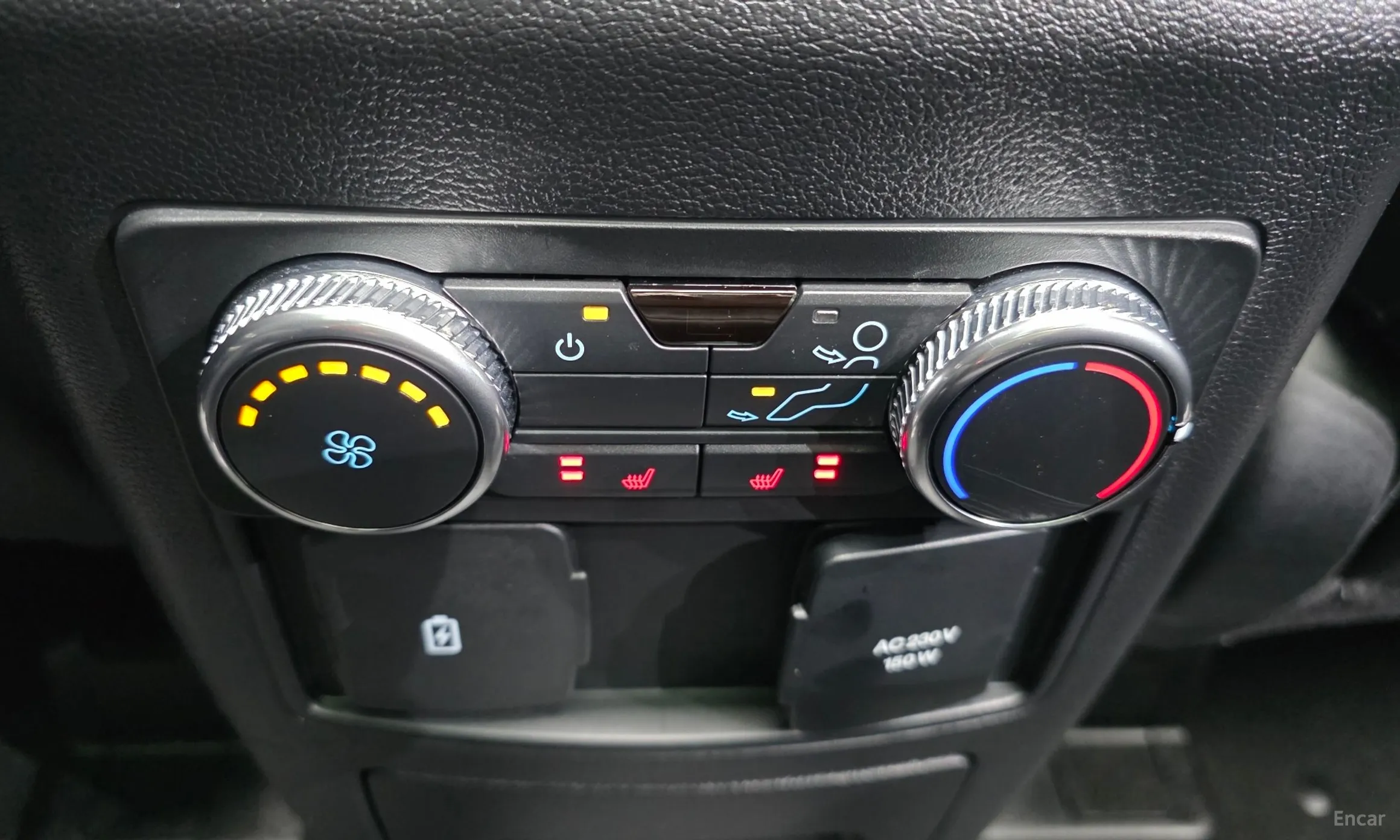 Ford Explorer 6th Generation превью 19