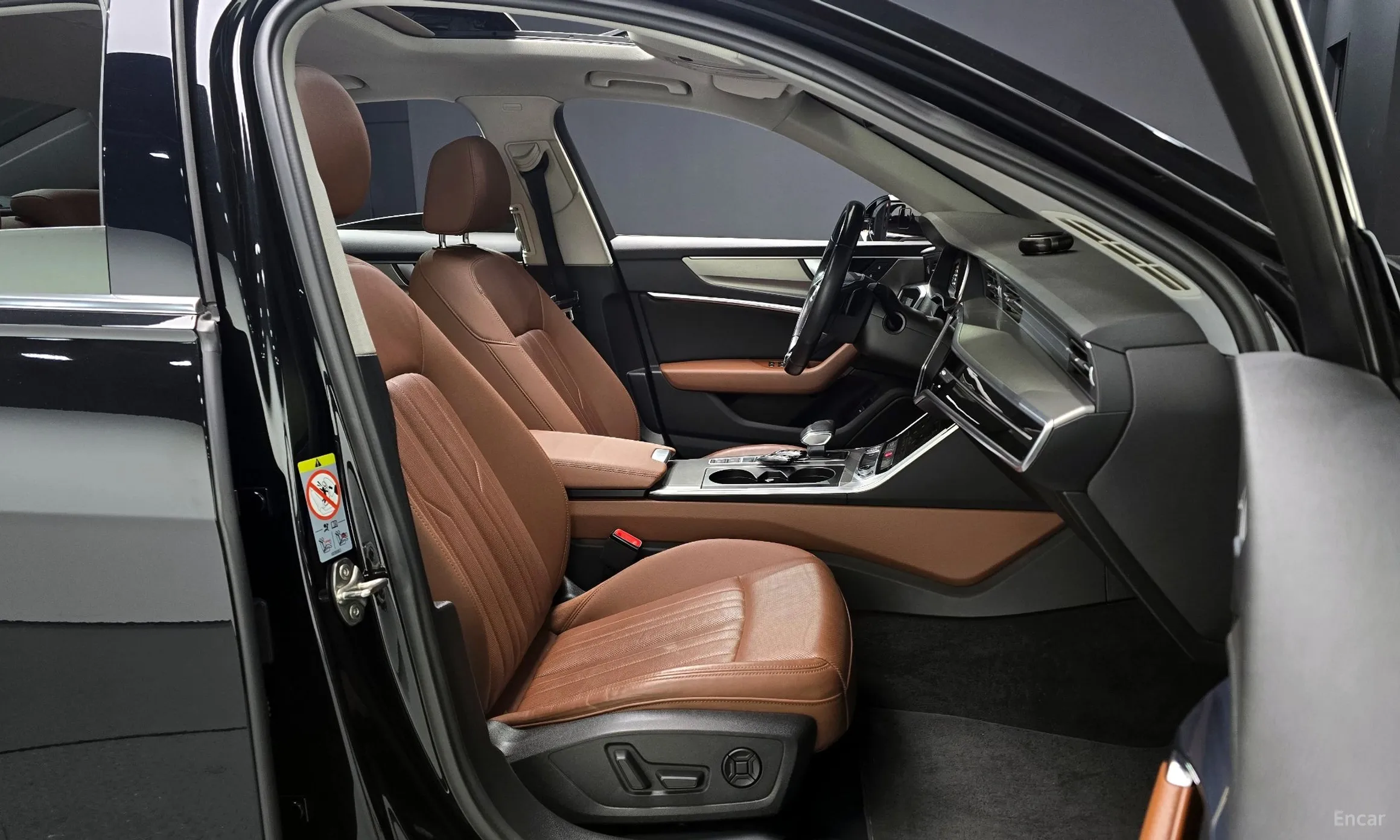 Audi A6 (C8) превью 10