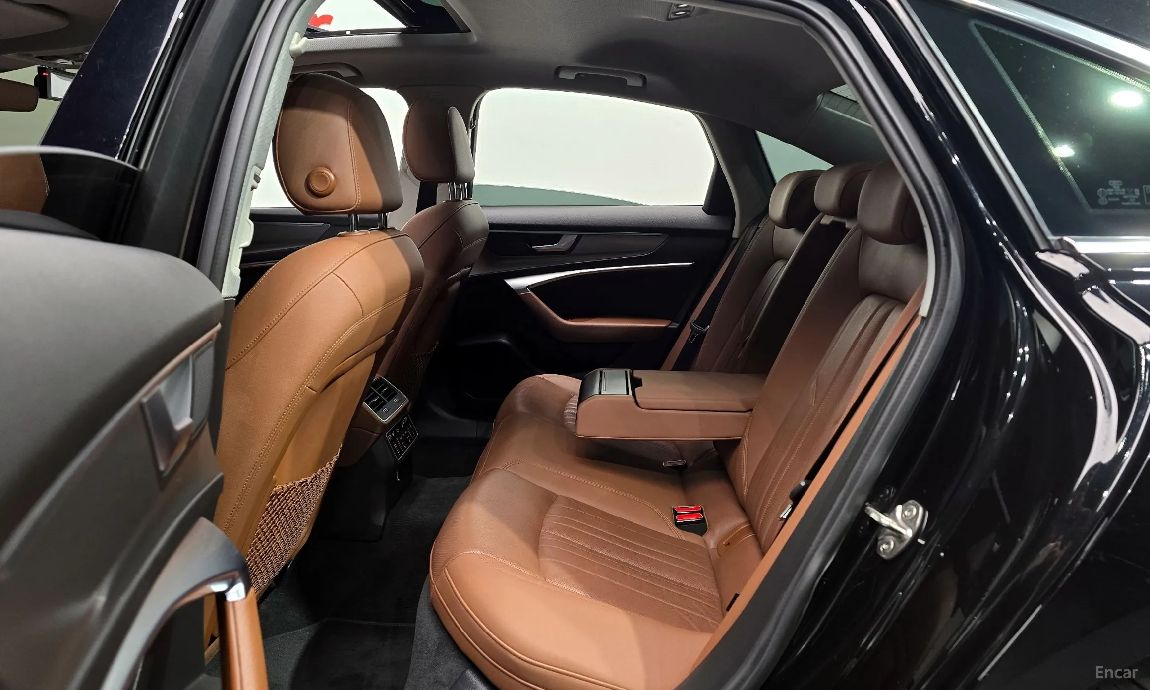 Audi A6 (C8) превью 12