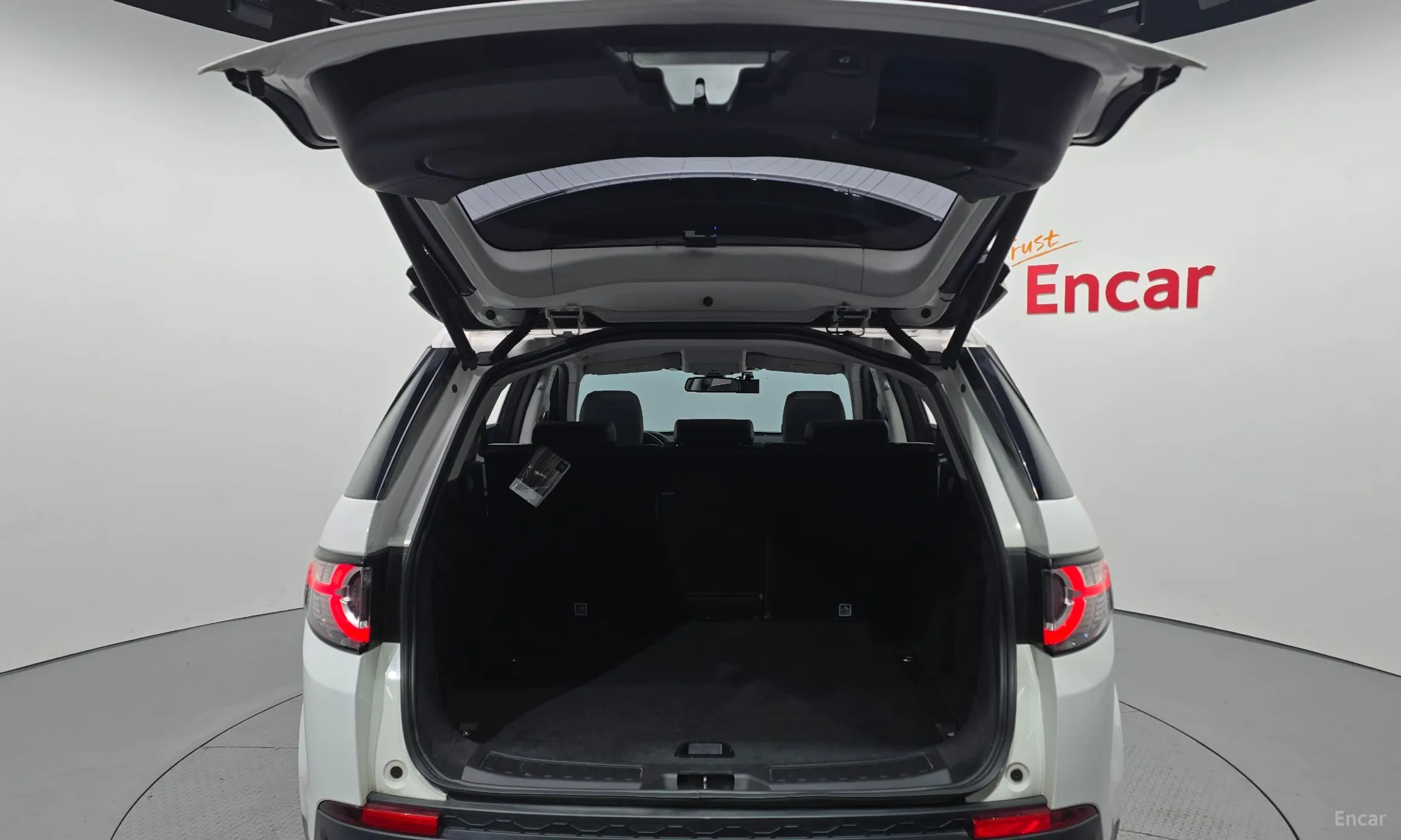 Land Rover Discovery Sports превью 20
