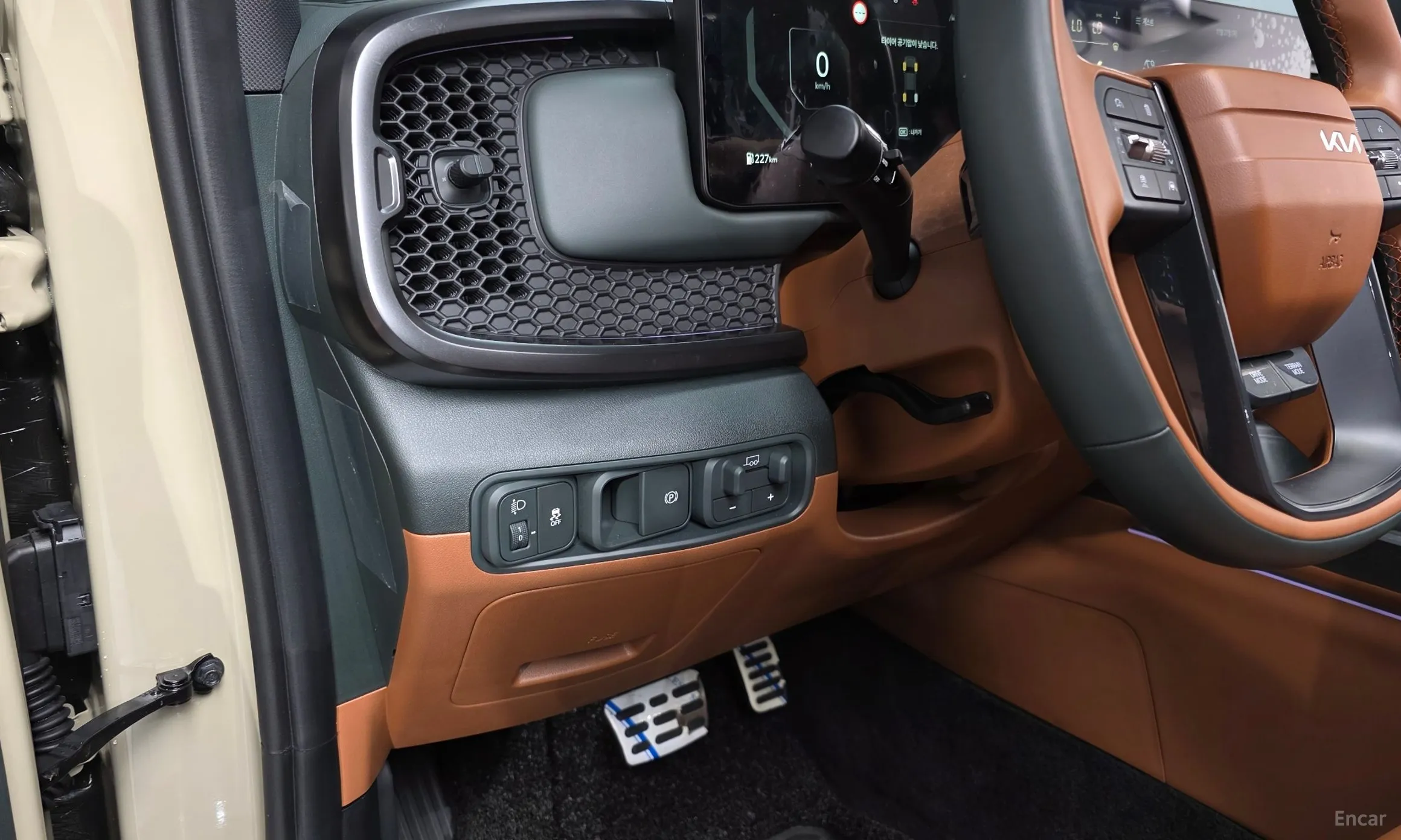 Kia Tasman превью 13