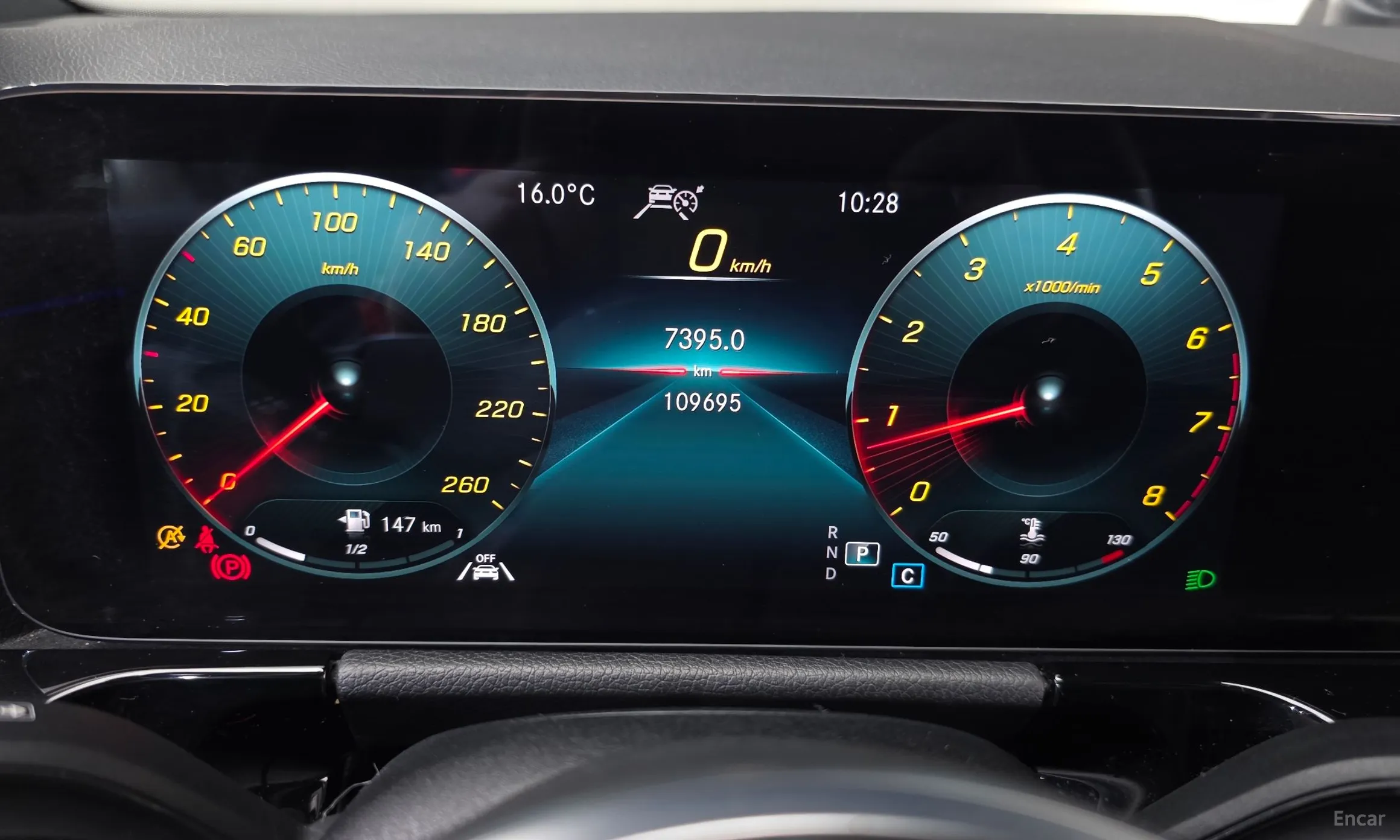 Mercedes Benz GLA-Class H247 превью 8