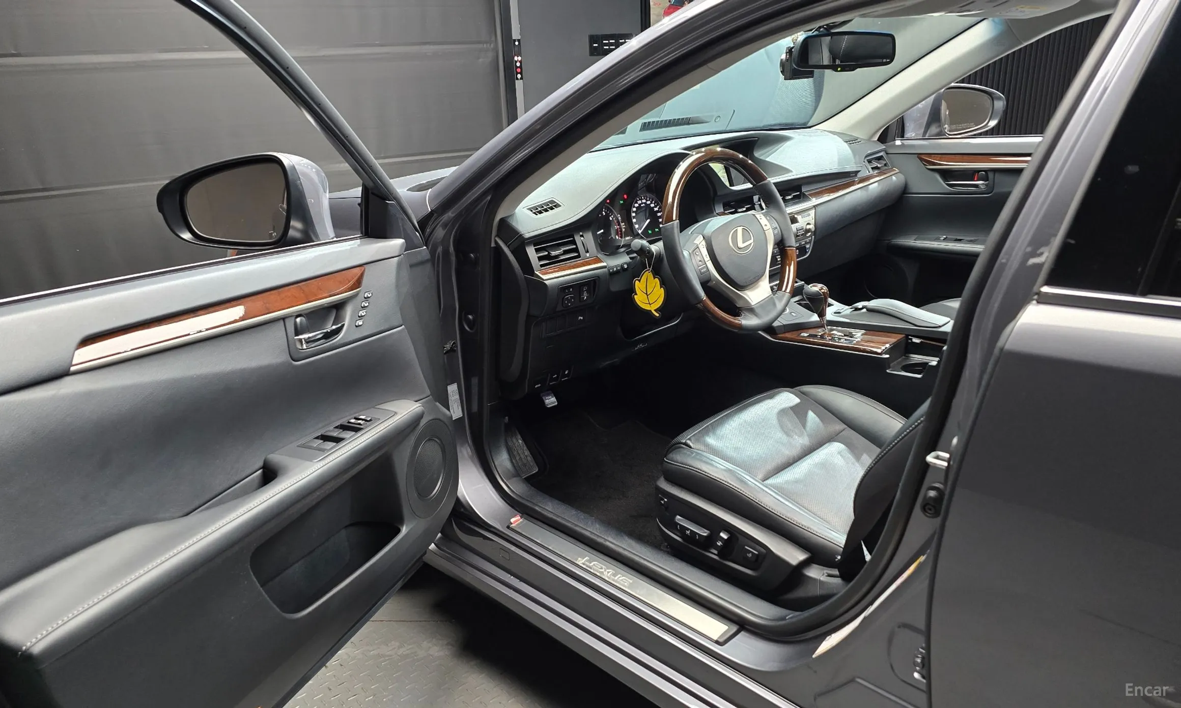 Lexus New ES350 превью 11